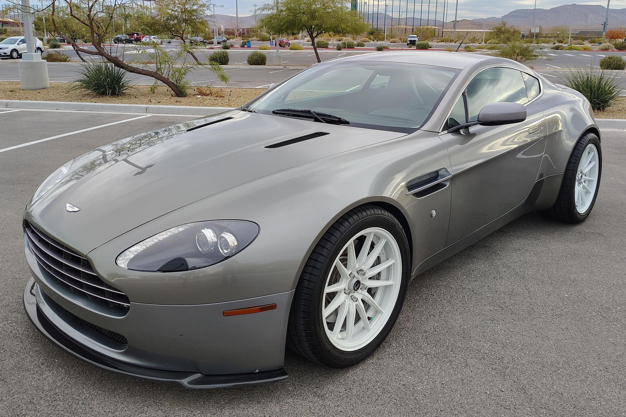 2006 Aston Martin Vantage Vantage 4.3 Coupe
