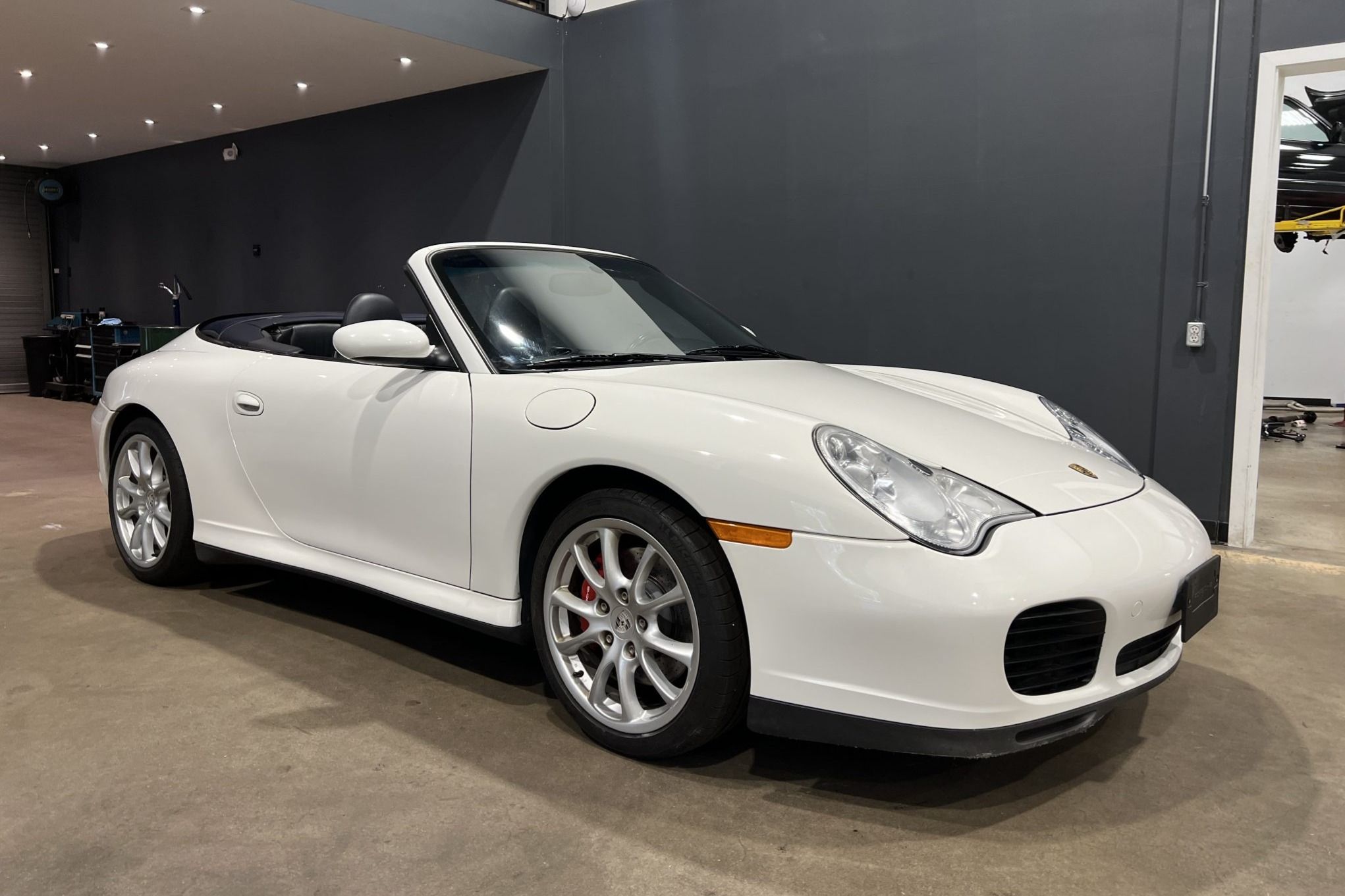 2004 Porsche 911 Carrera 4S