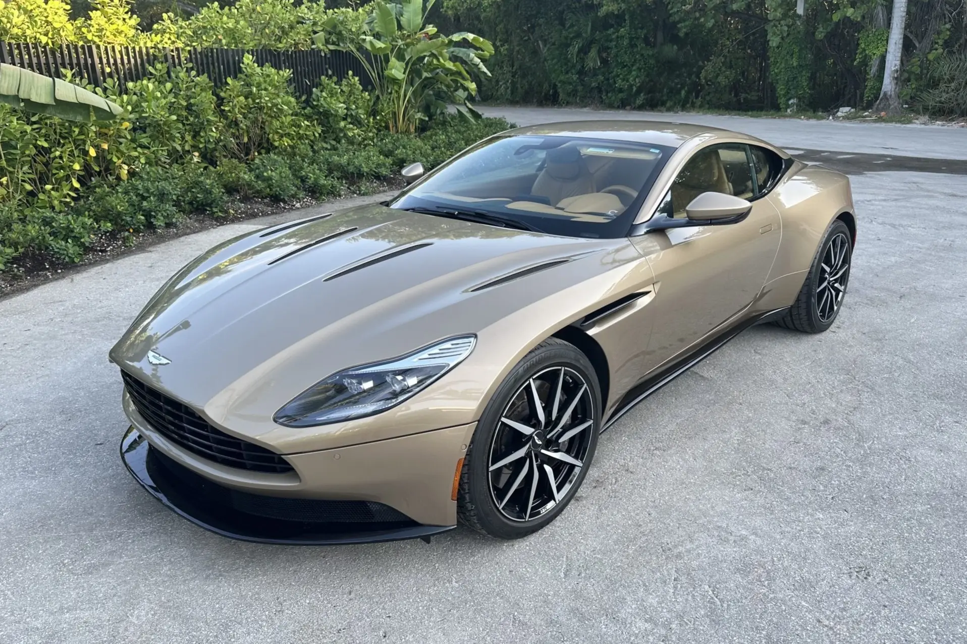2018 Aston Martin DB11 V12