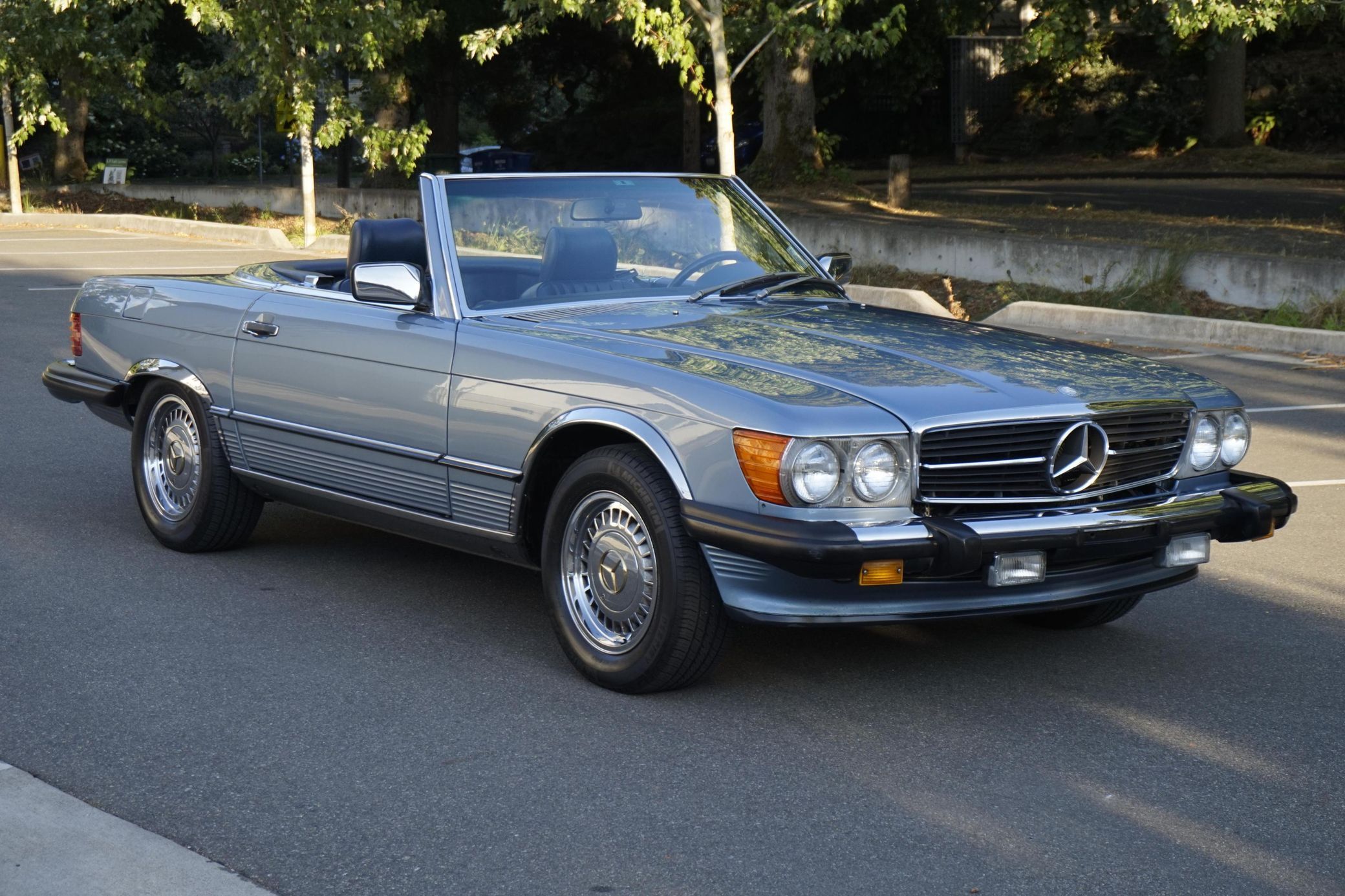 1988 Mercedes-Benz SL-Class 560SL