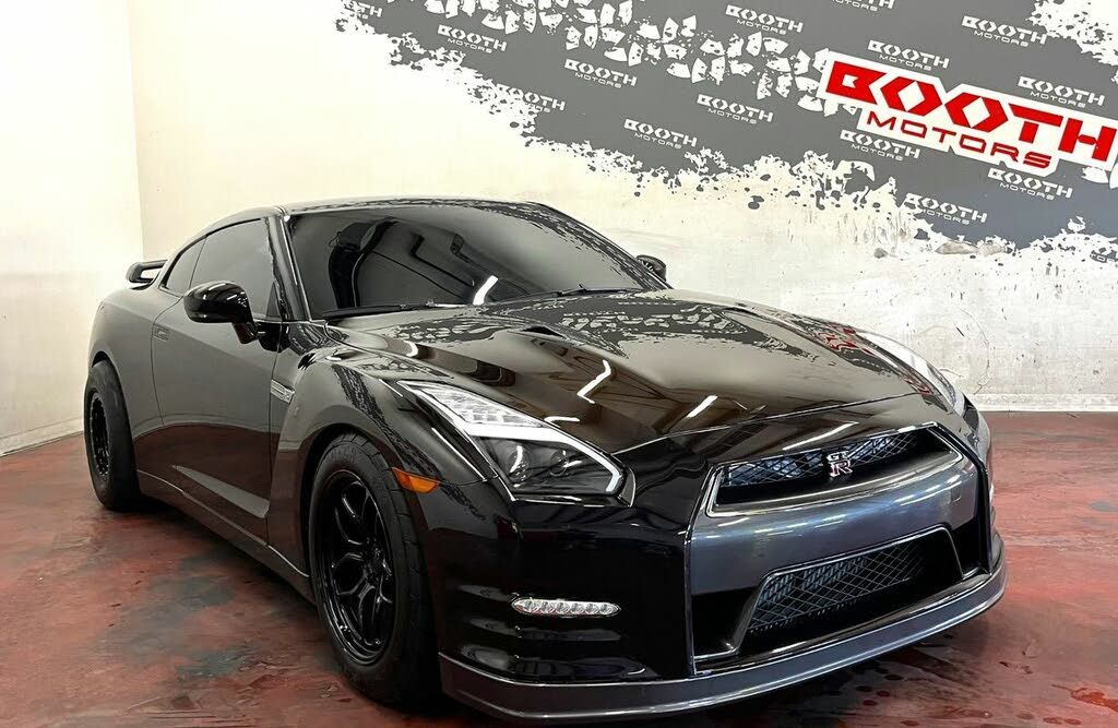 2014 Nissan GT-R Premium