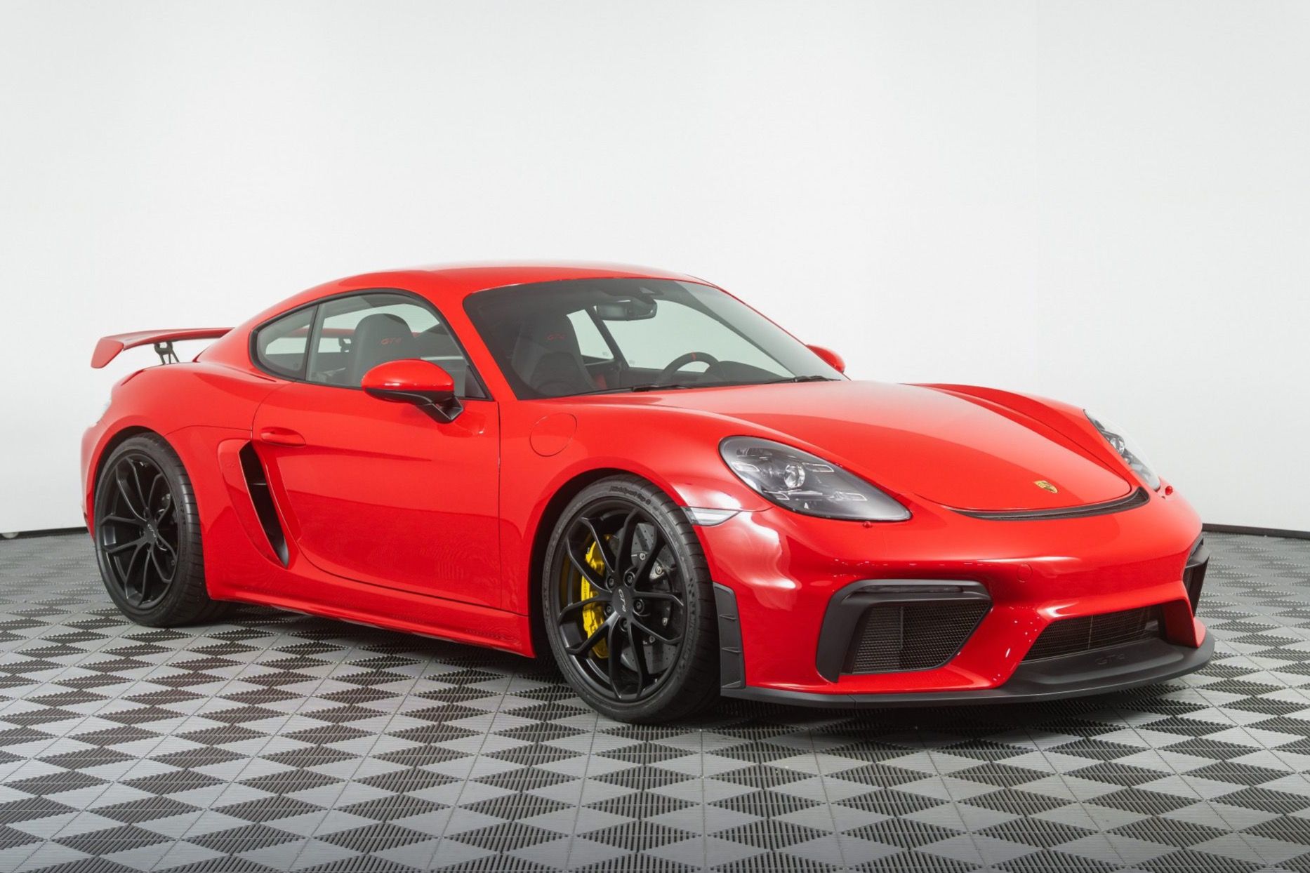 2020 Porsche Cayman GT4