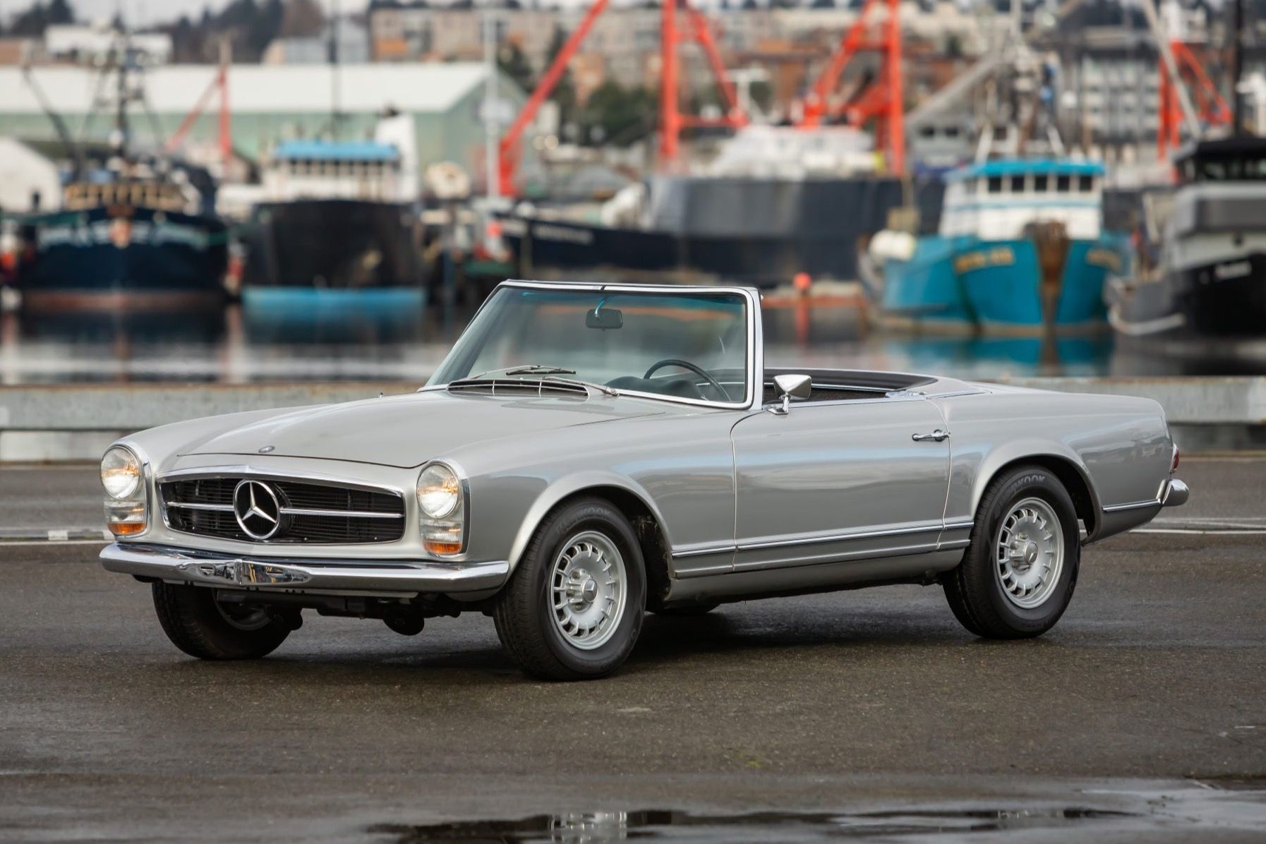 1968 Mercedes-Benz SL-Class 280SL Pagoda