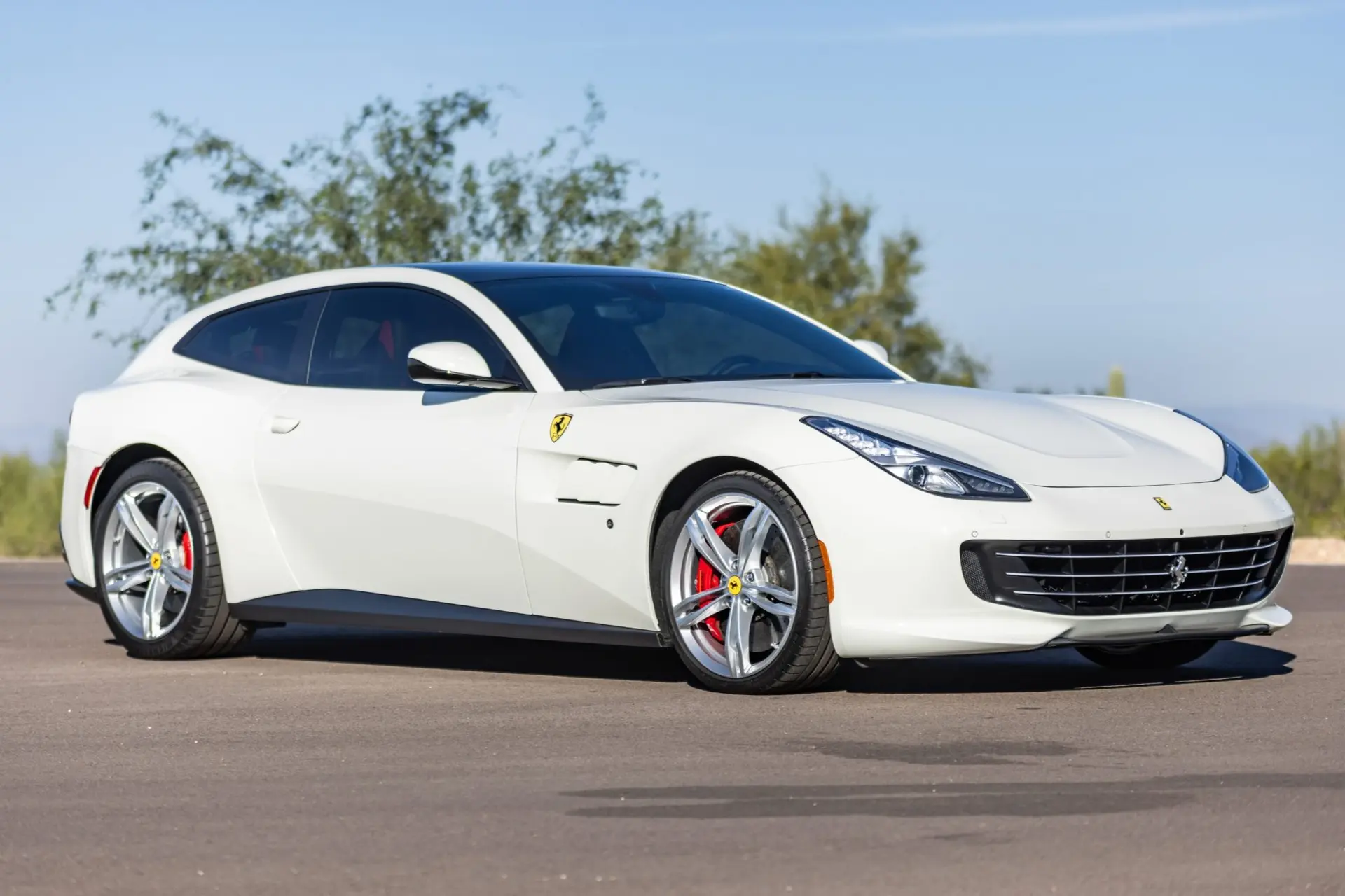 2018 Ferrari GTC4Lusso V12