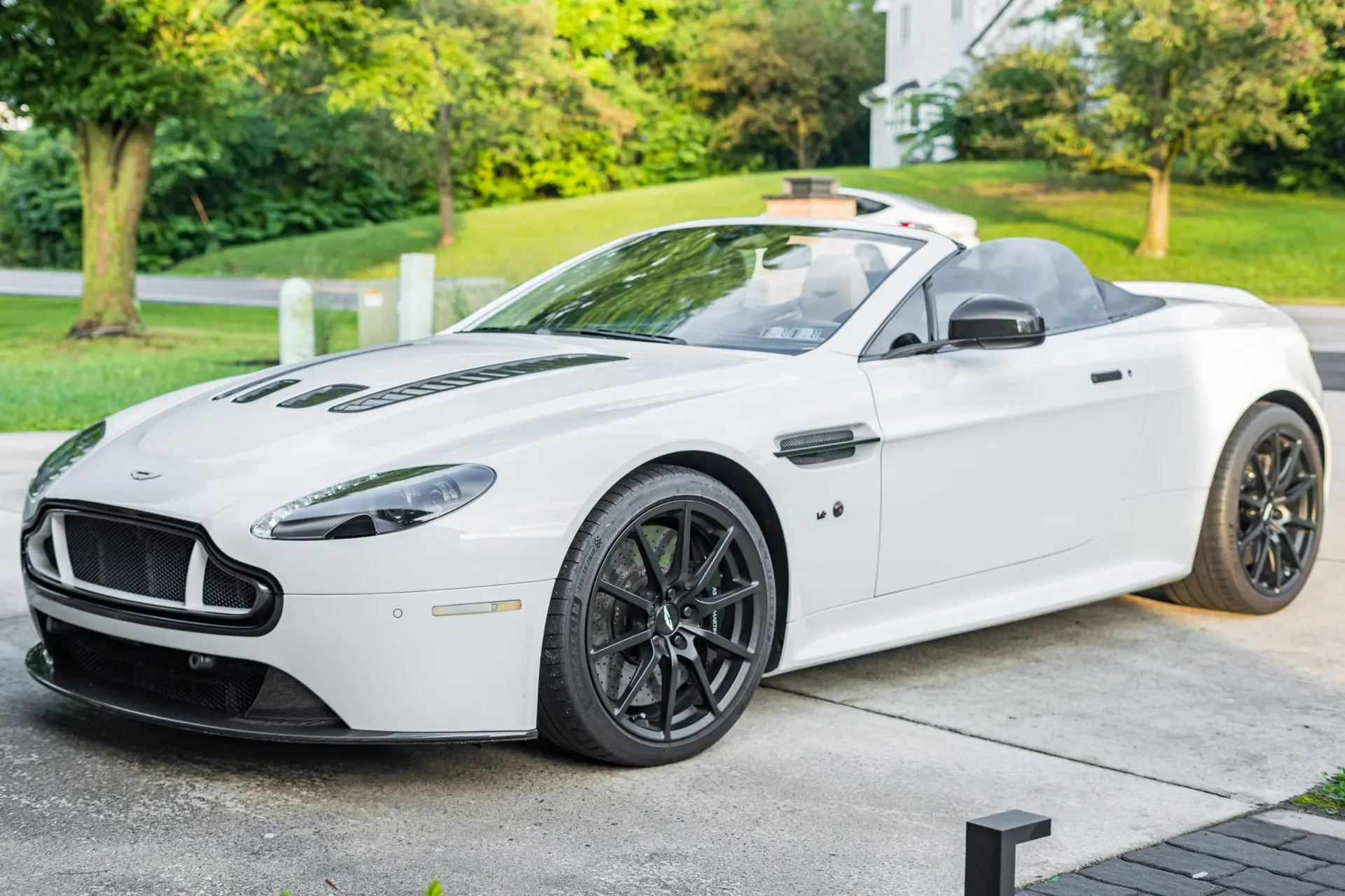 2015 Aston Martin Vantage V12 Vantage S Roadster