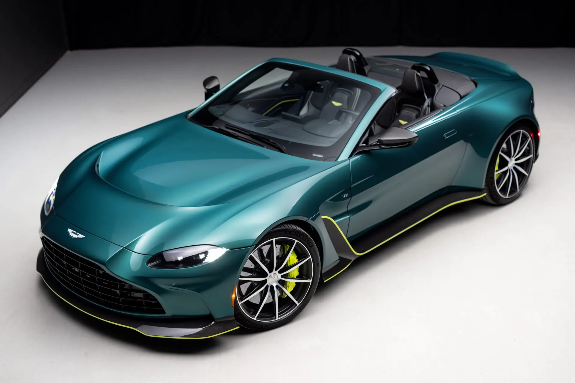 2023 Aston Martin Vantage V12