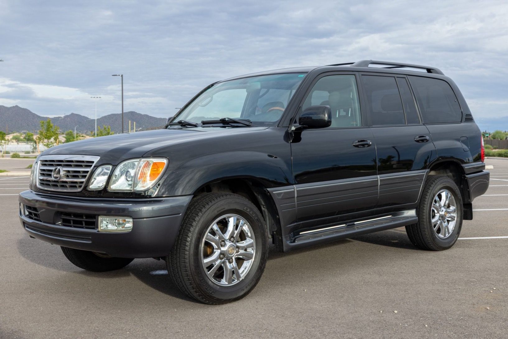 2005 Lexus LX