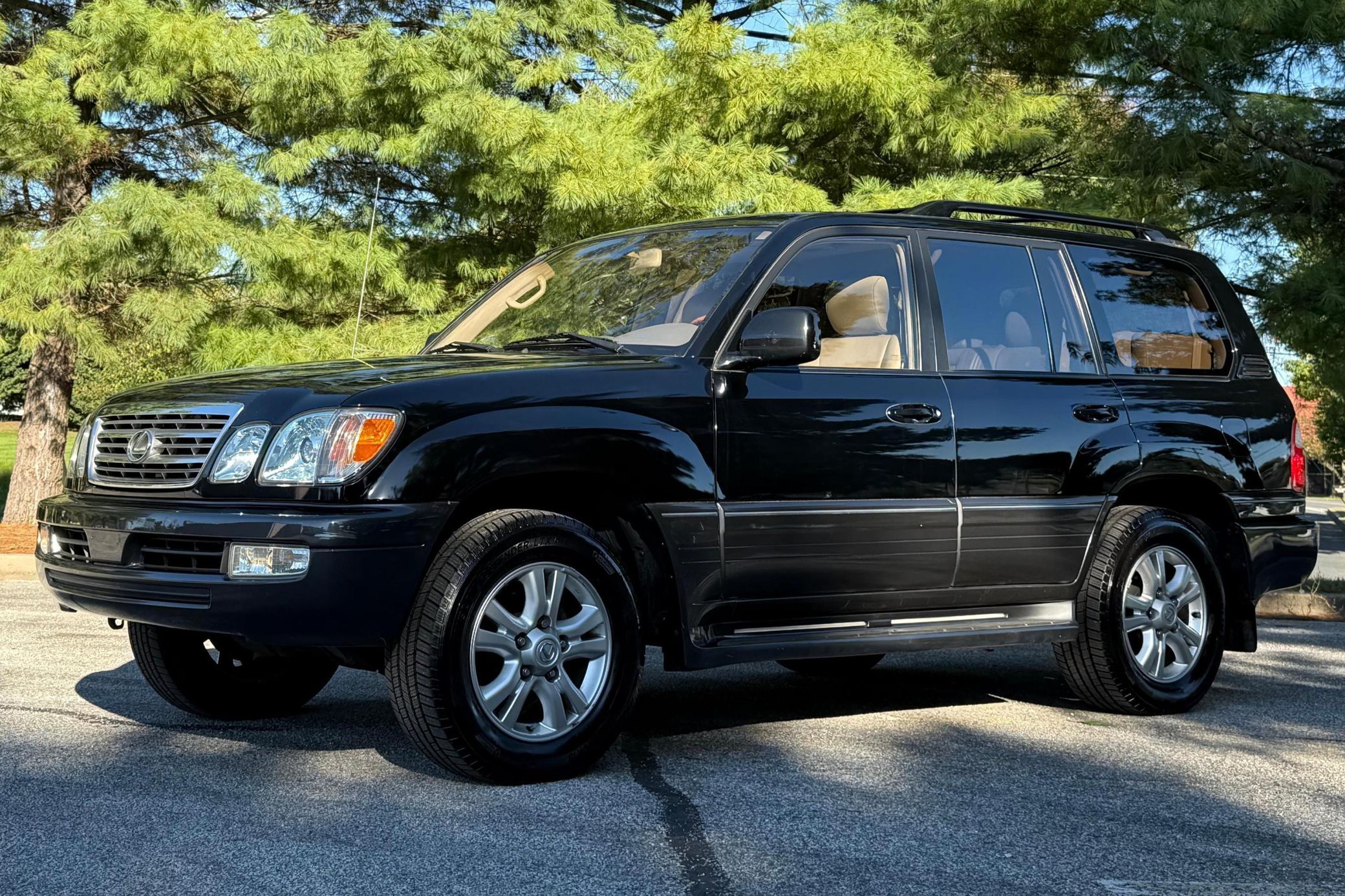 2003 Lexus LX