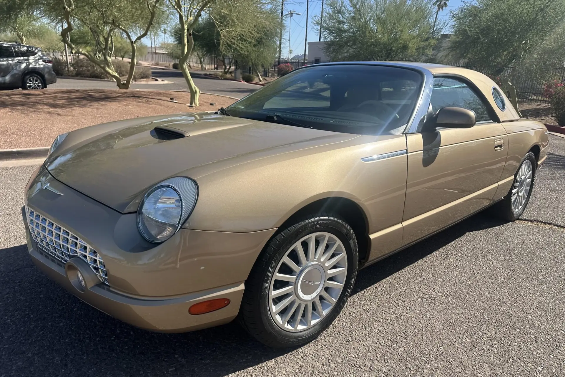 2005 Ford Thunderbird