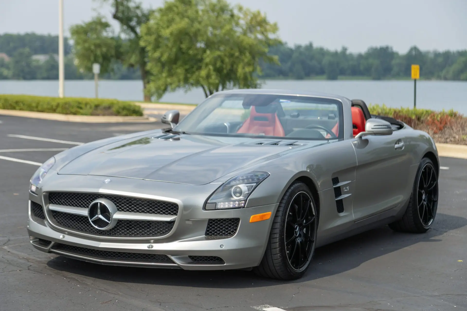 2012 Mercedes-Benz SLS AMG Roadster