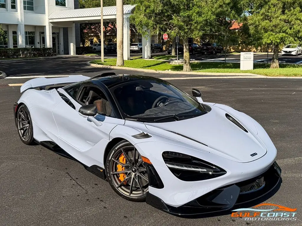 2021 McLaren 765LT Coupe