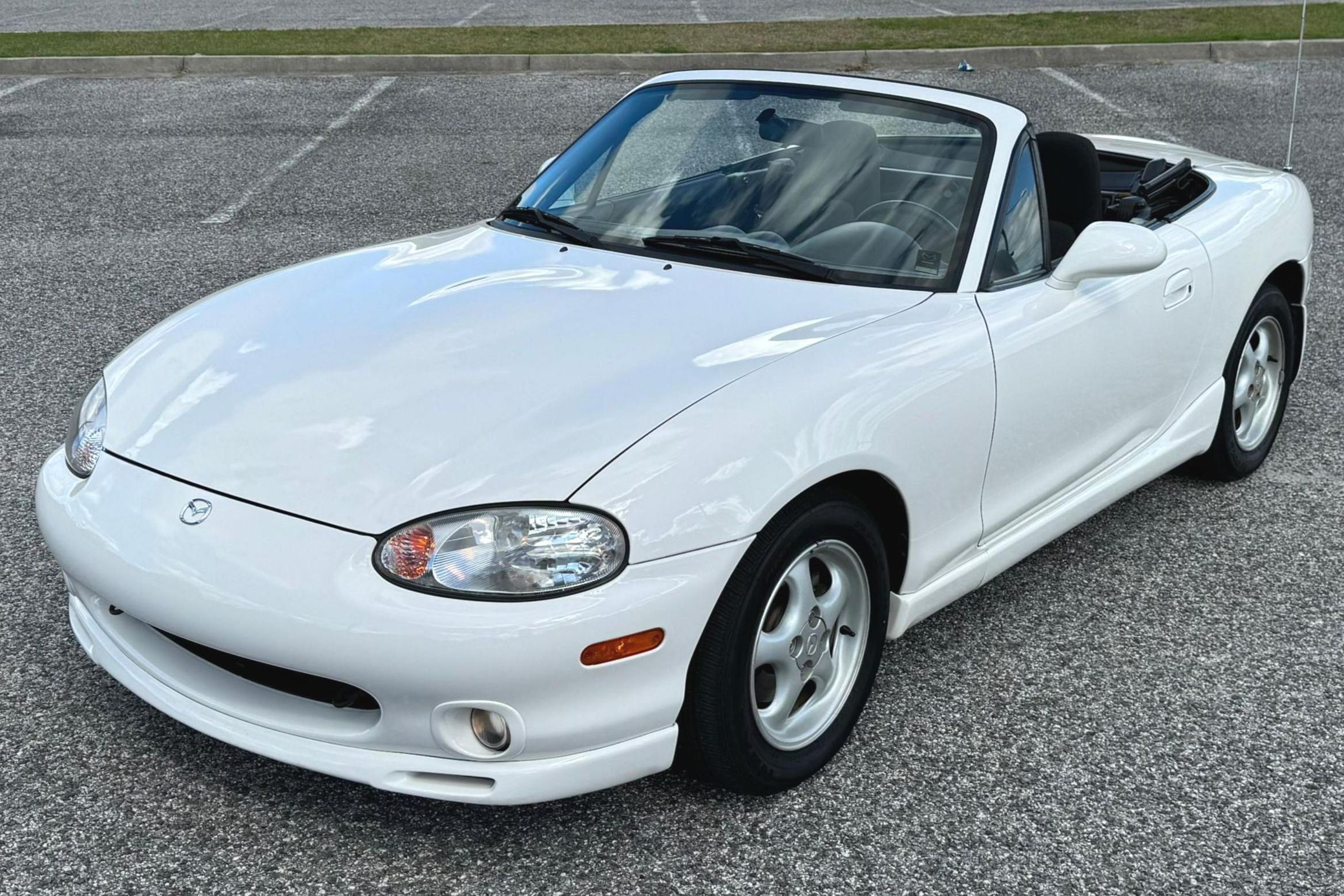 2000 Mazda MX-5 Miata