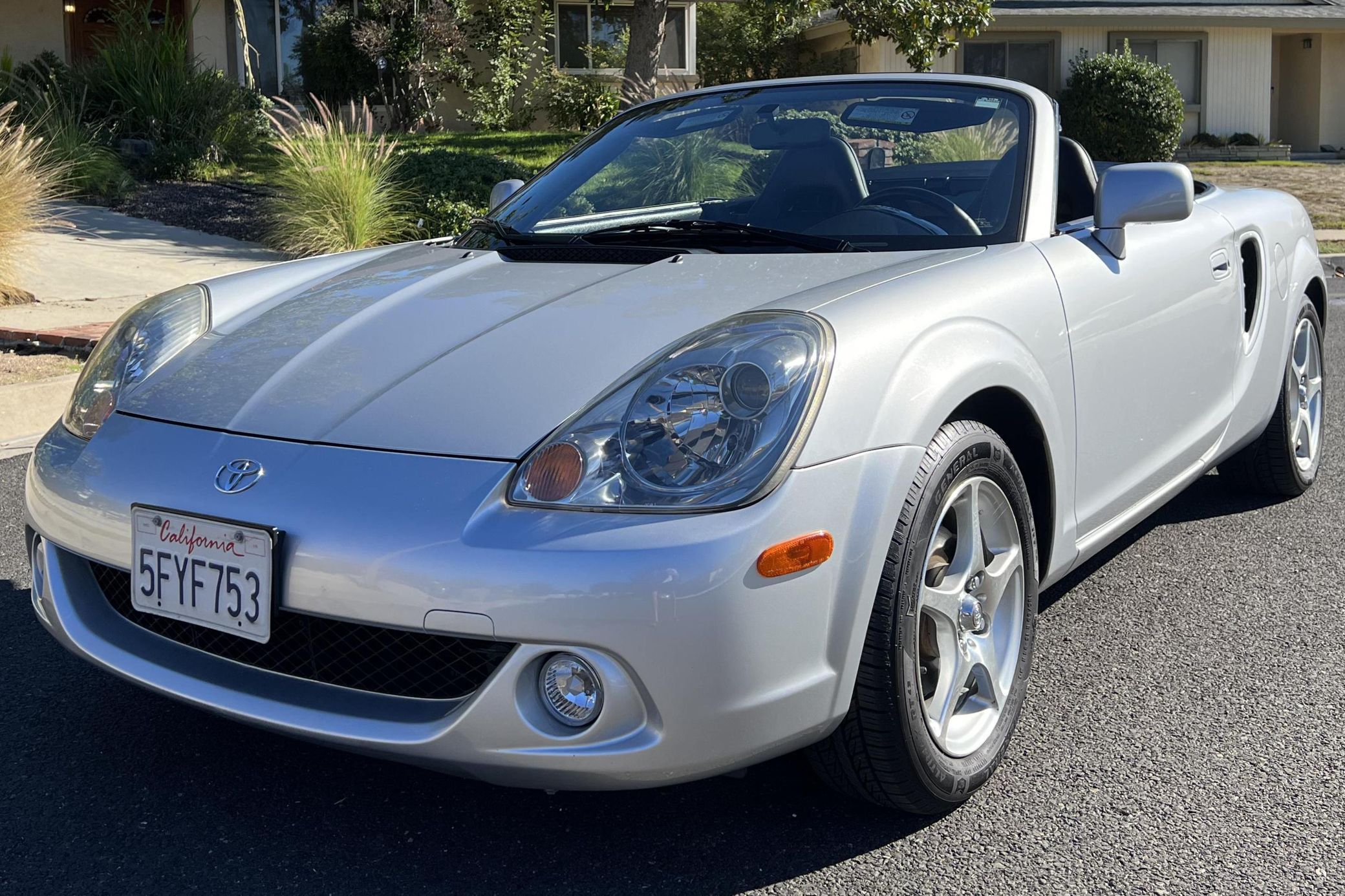 2003 Toyota MR2 Spyder
