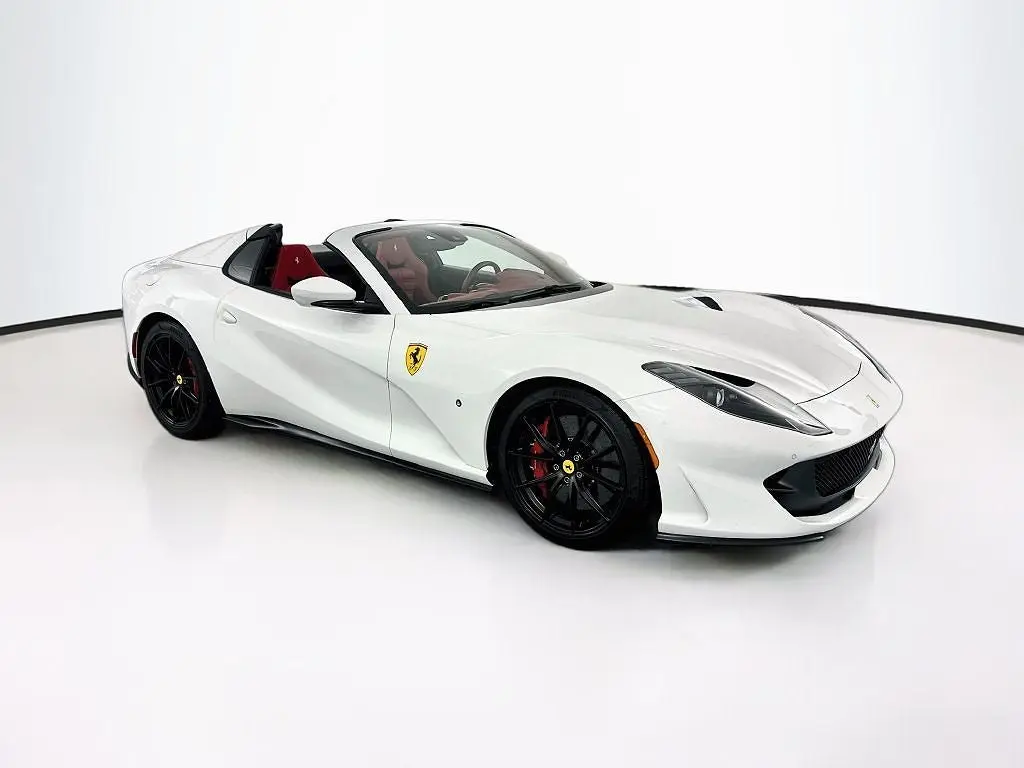 2022 Ferrari 812 GTS