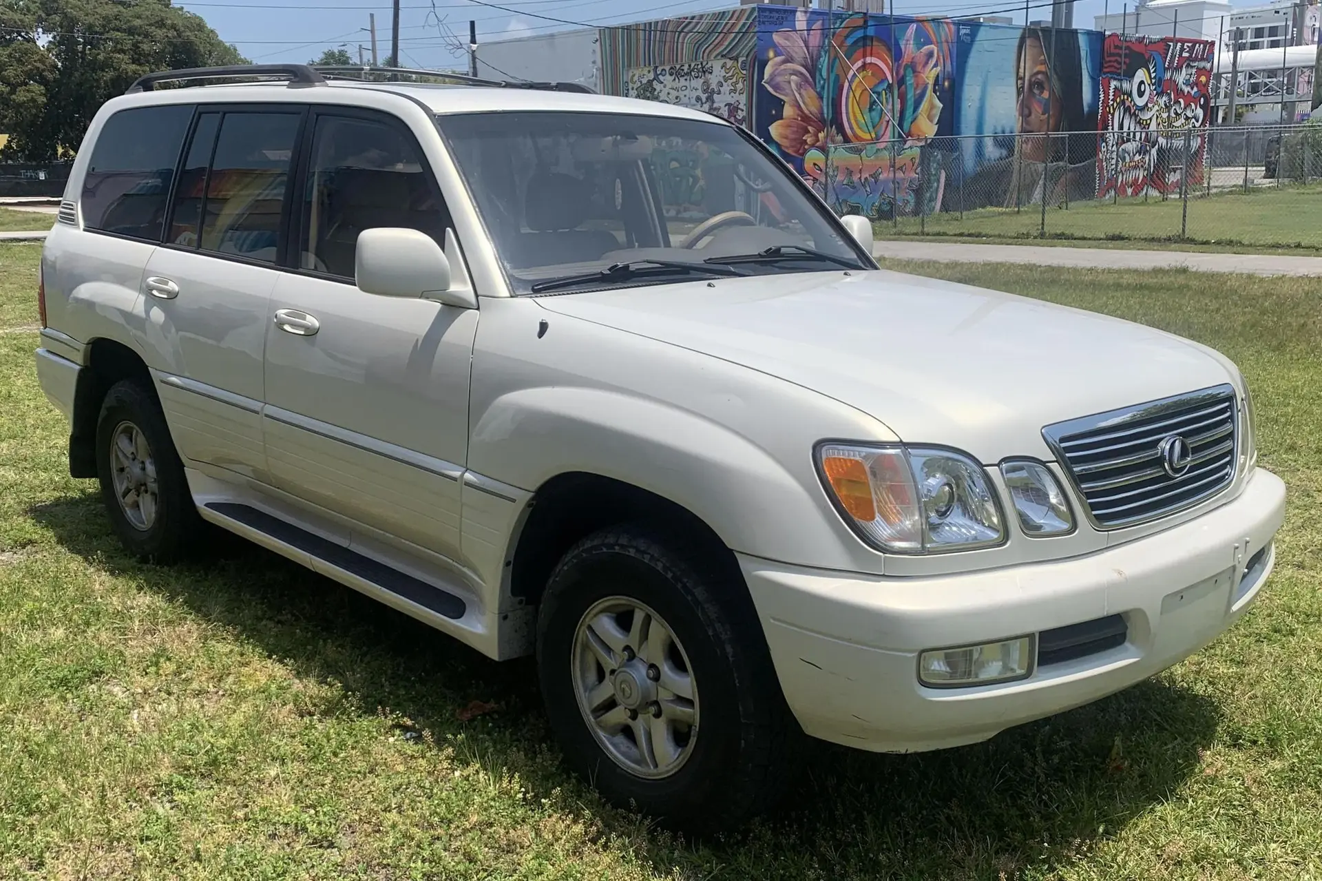 2000 Lexus LX
