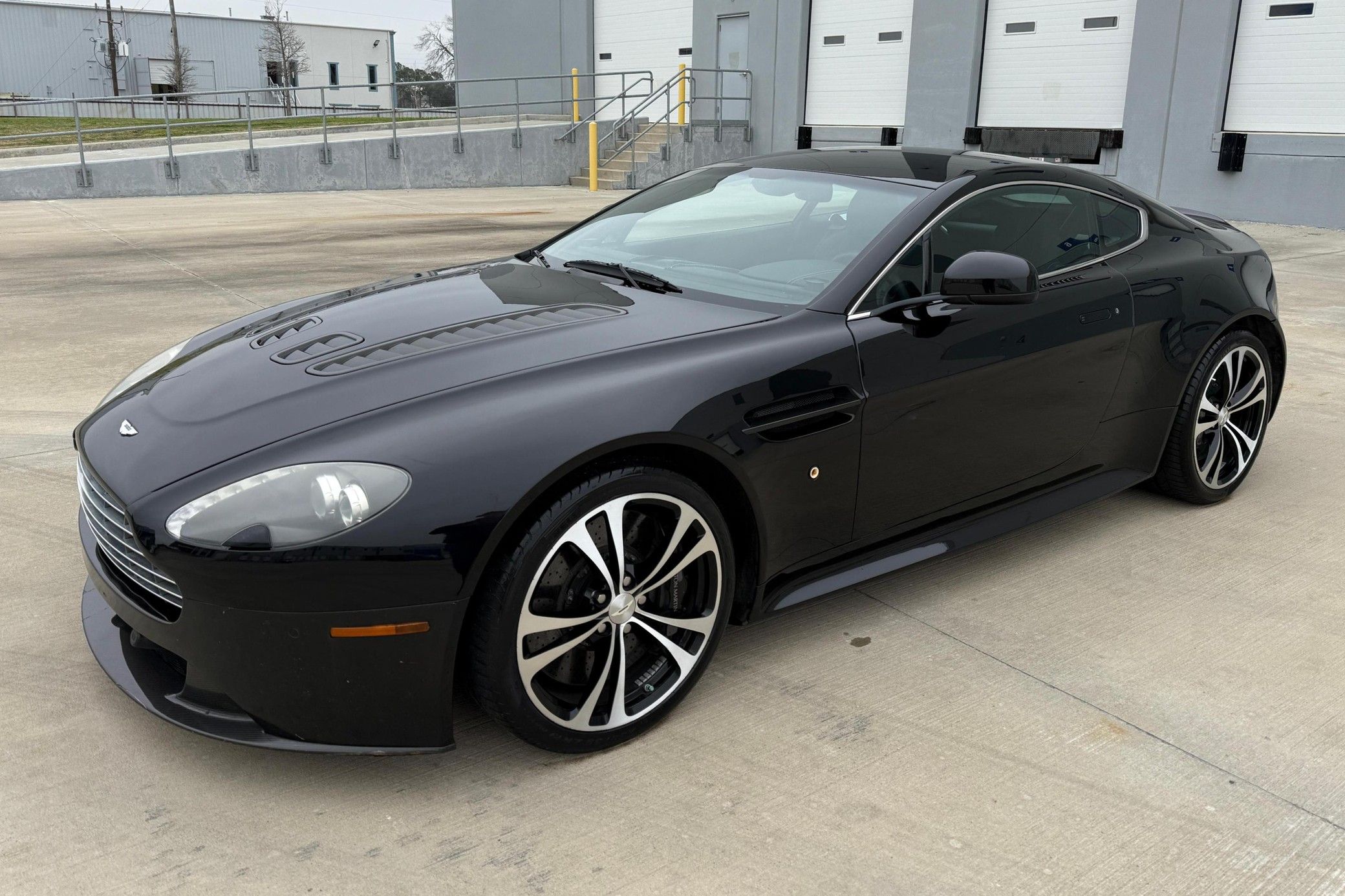 2011 Aston Martin Vantage V12 Vantage Coupe