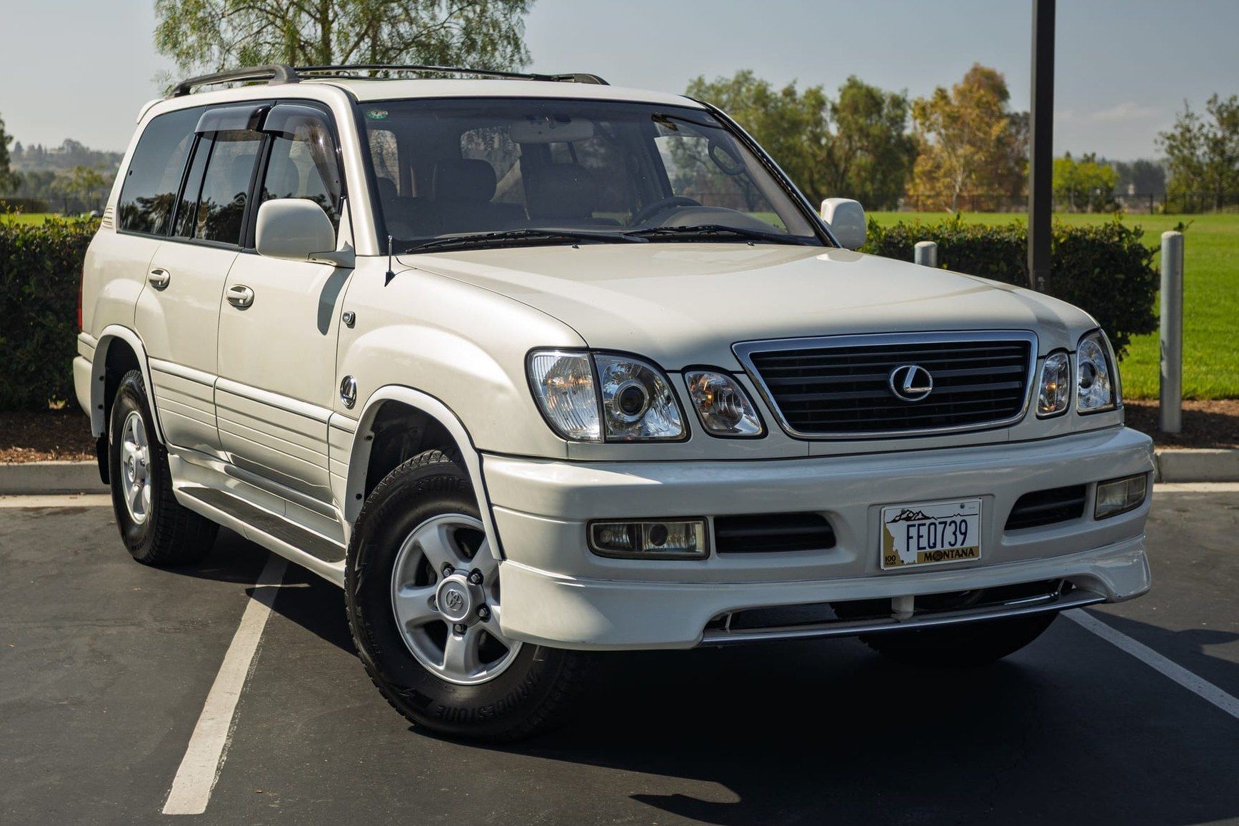 2000 Lexus LX