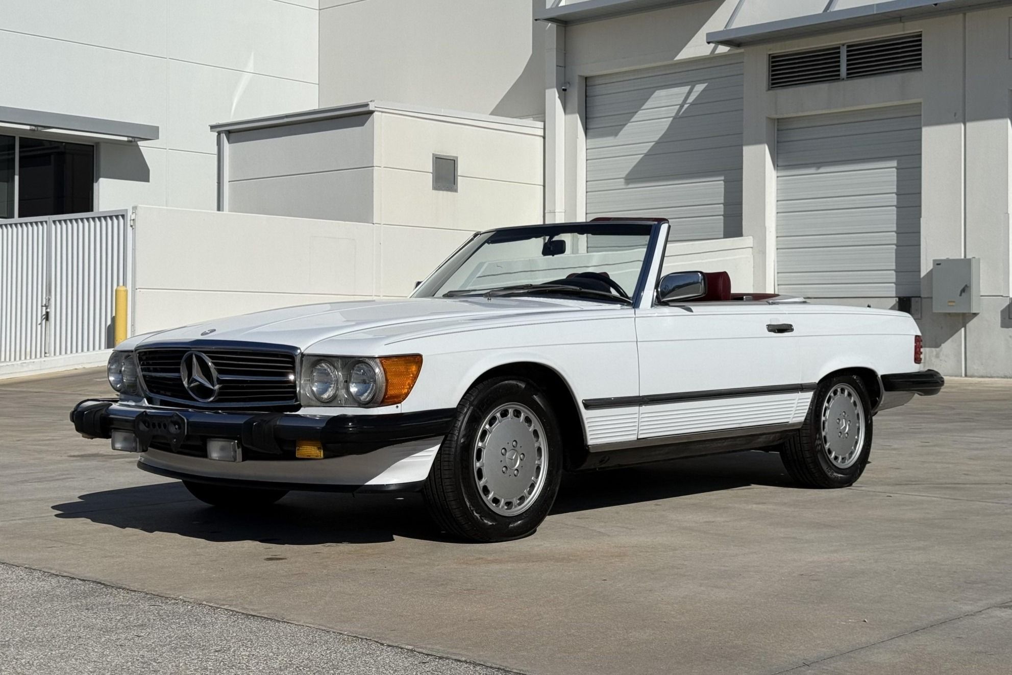 1988 Mercedes-Benz SL-Class 560SL