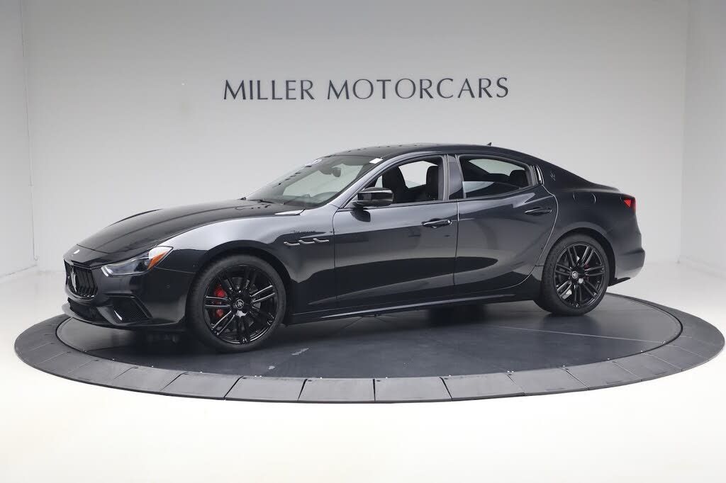 2023 Maserati Ghibli Modena Q4