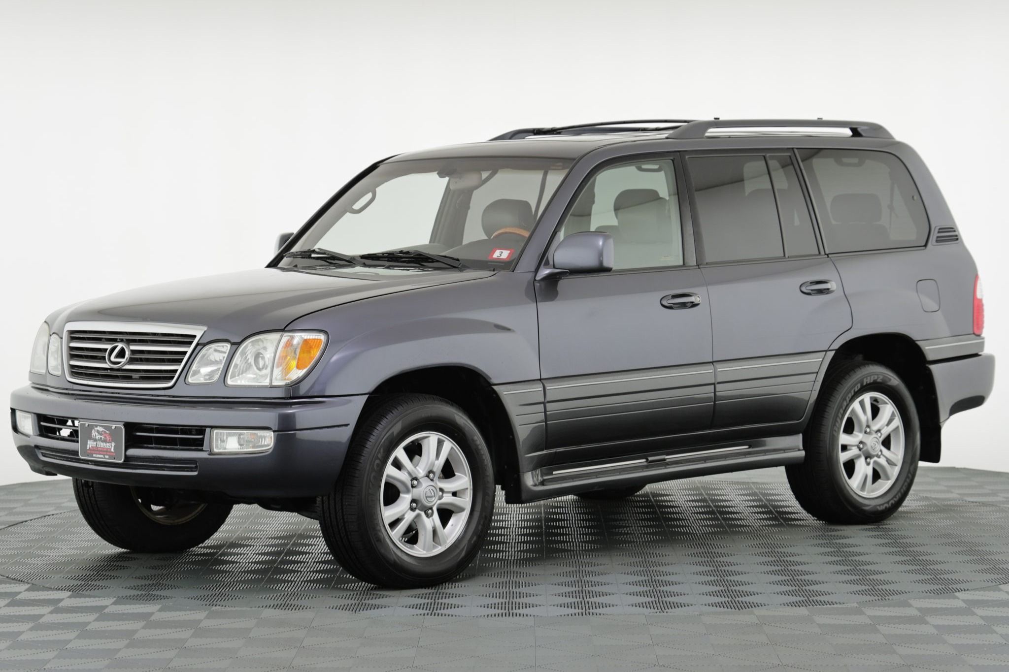 2005 Lexus LX