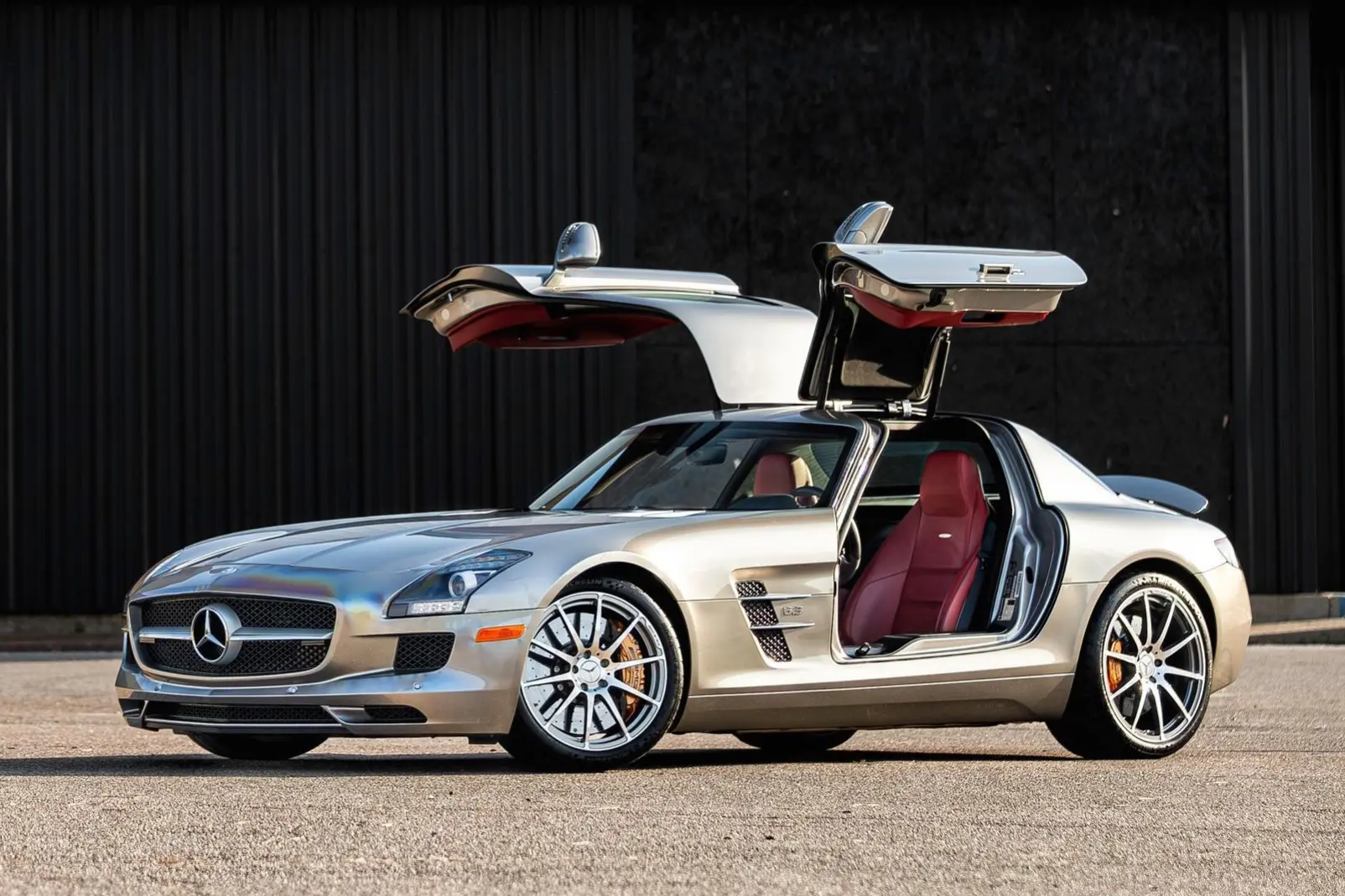 2011 Mercedes-Benz SLS AMG GT Final Edition