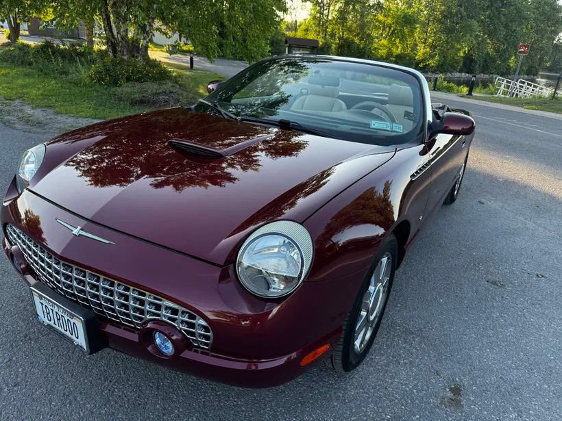 2004 Ford Thunderbird