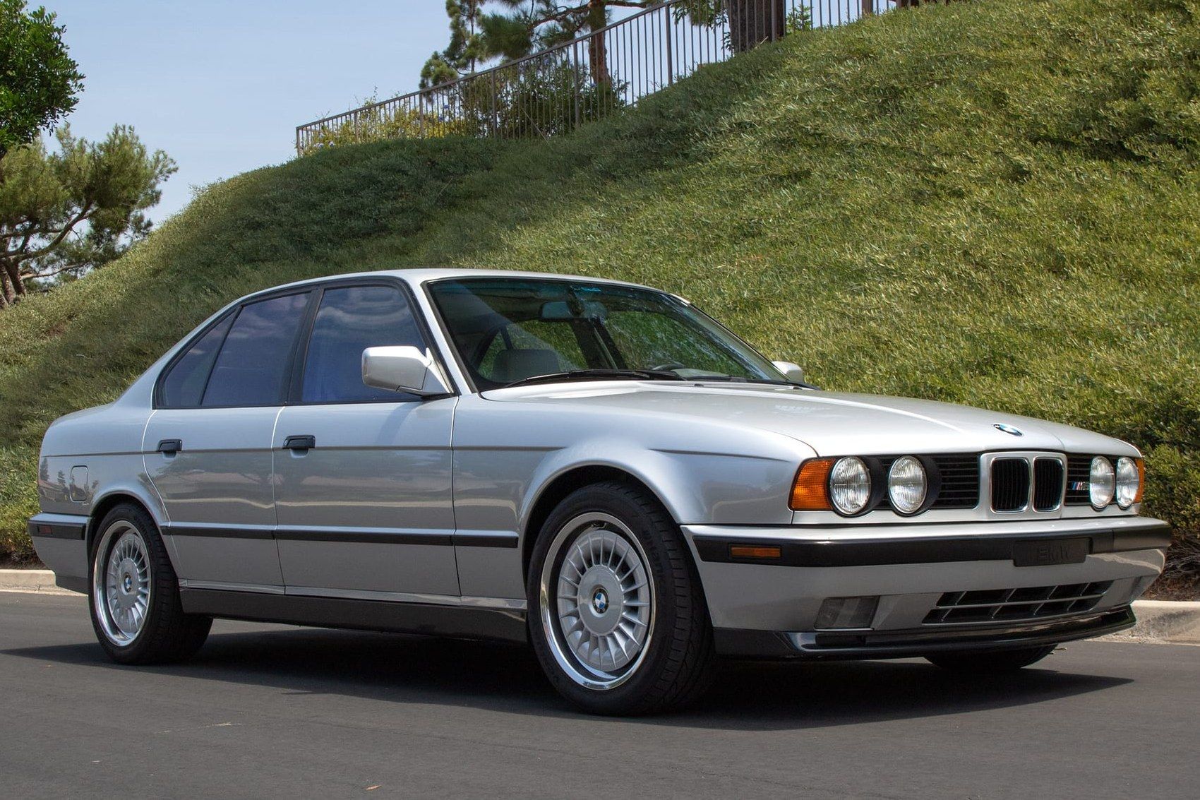 1989 BMW M5