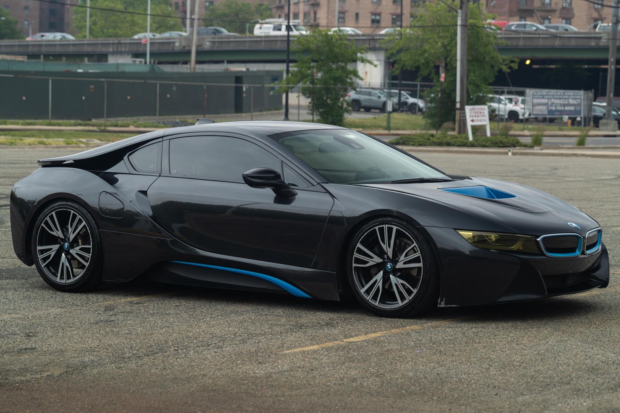 2016 BMW i8