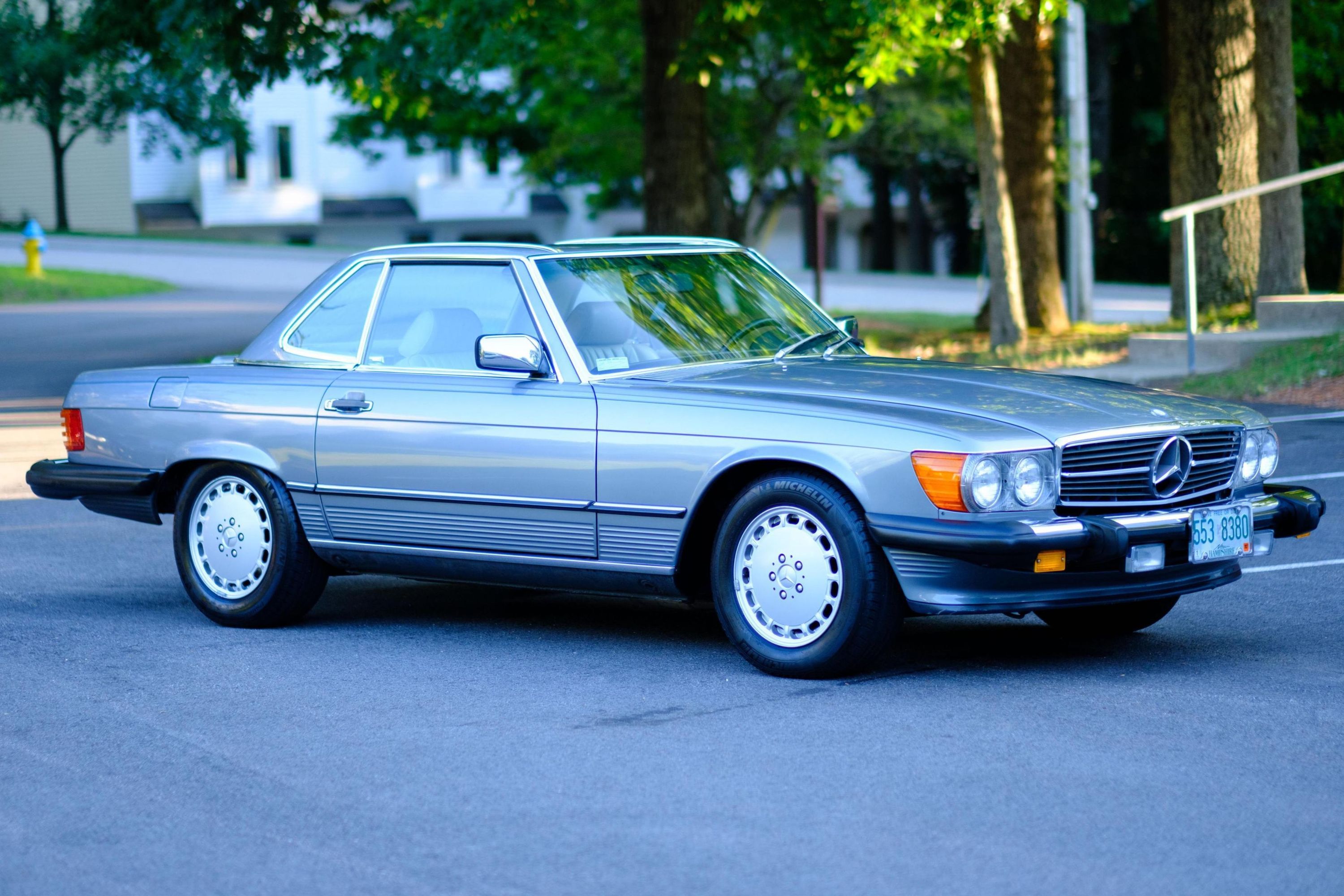 1988 Mercedes-Benz SL-Class 560SL