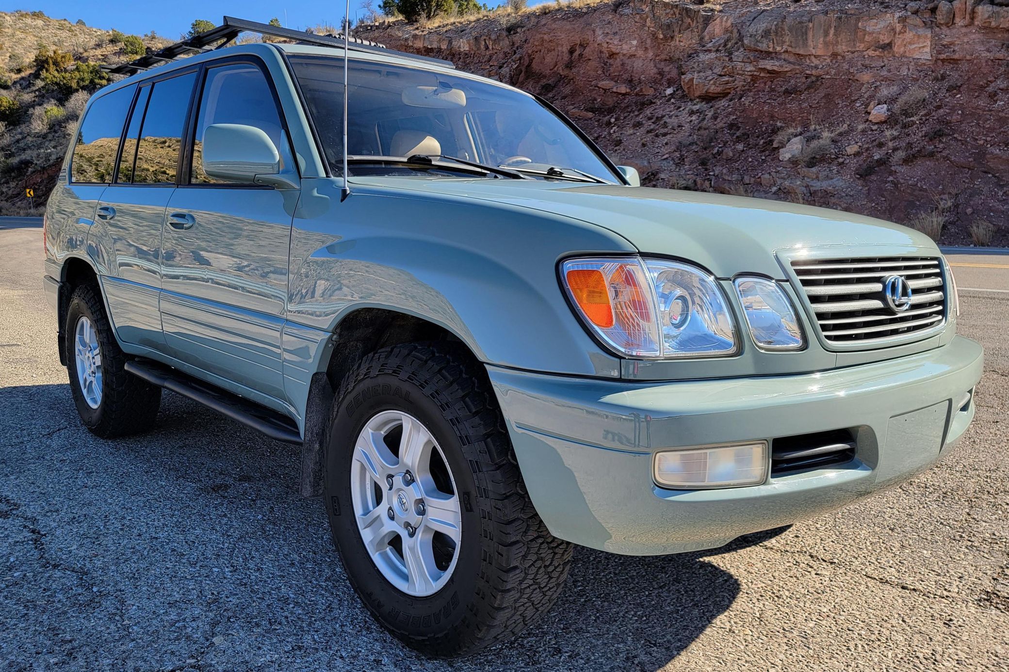 2001 Lexus LX