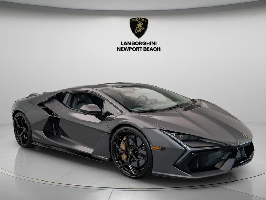 2026 Lamborghini Revuelto