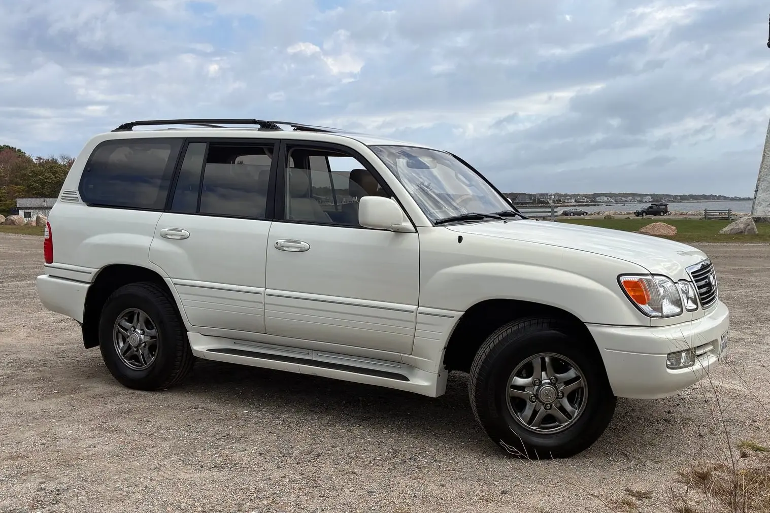 2001 Lexus LX