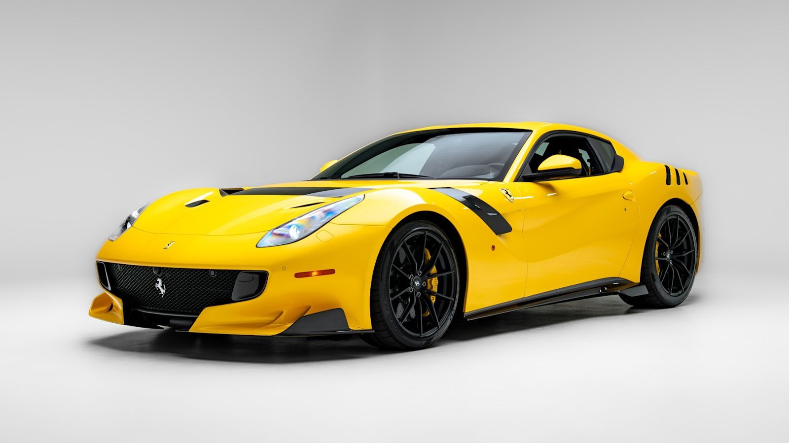 2015 Ferrari F12 tdf