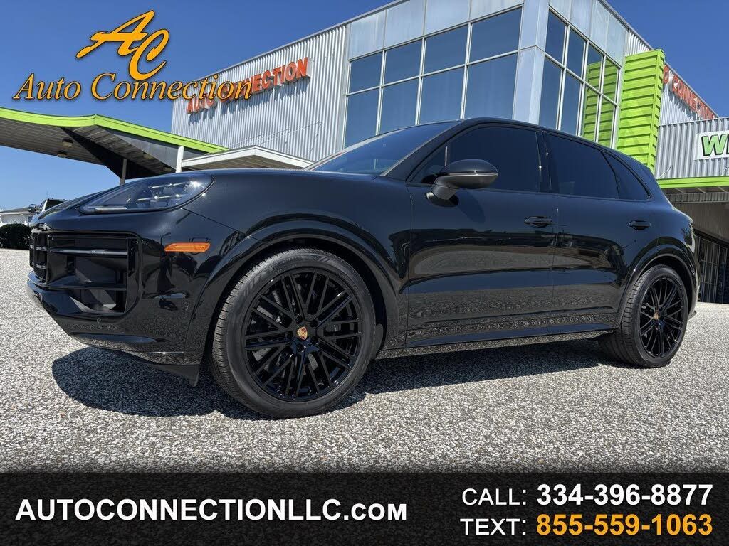 2025 Porsche Cayenne S