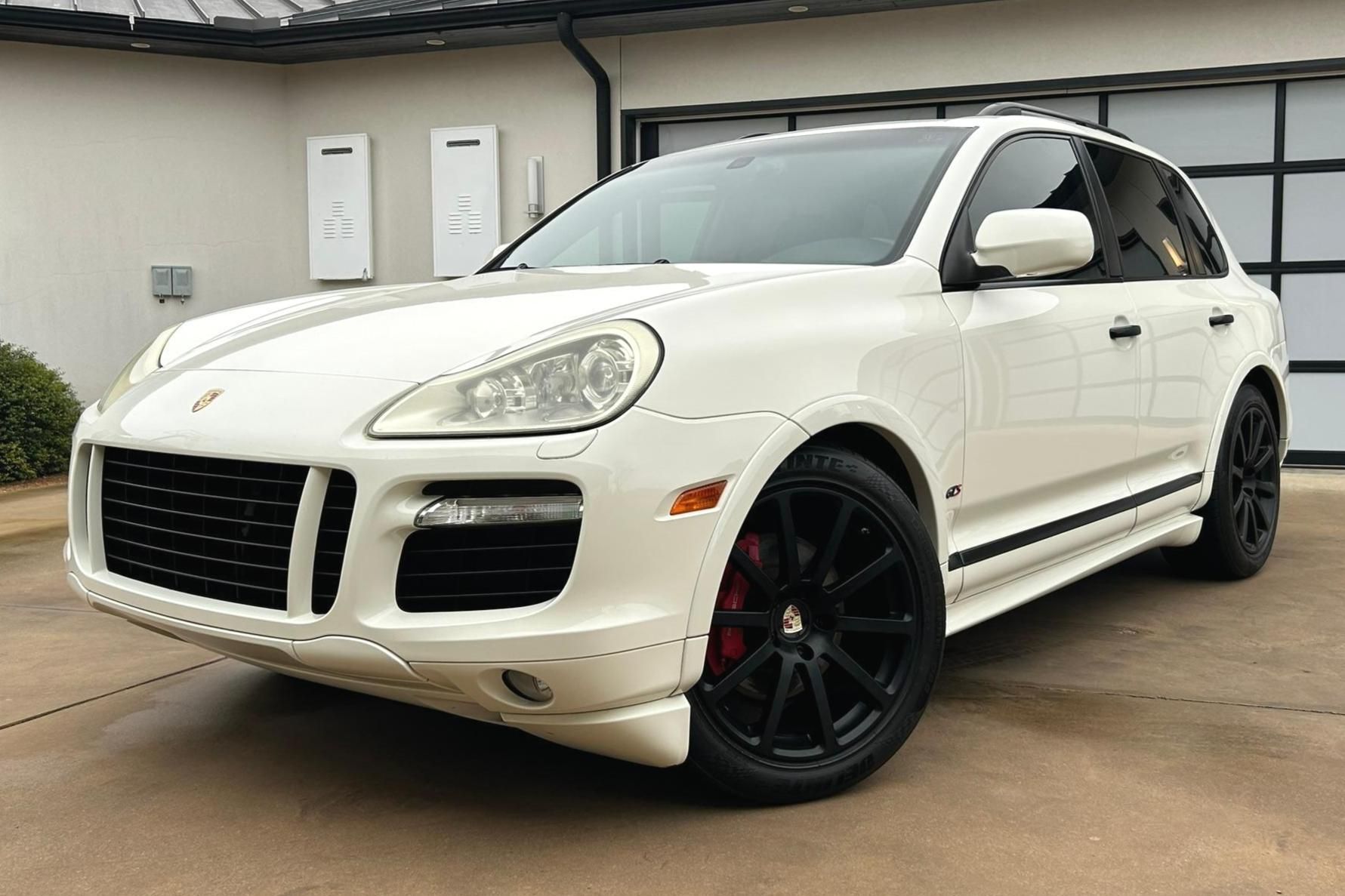 2010 Porsche Cayenne GTS