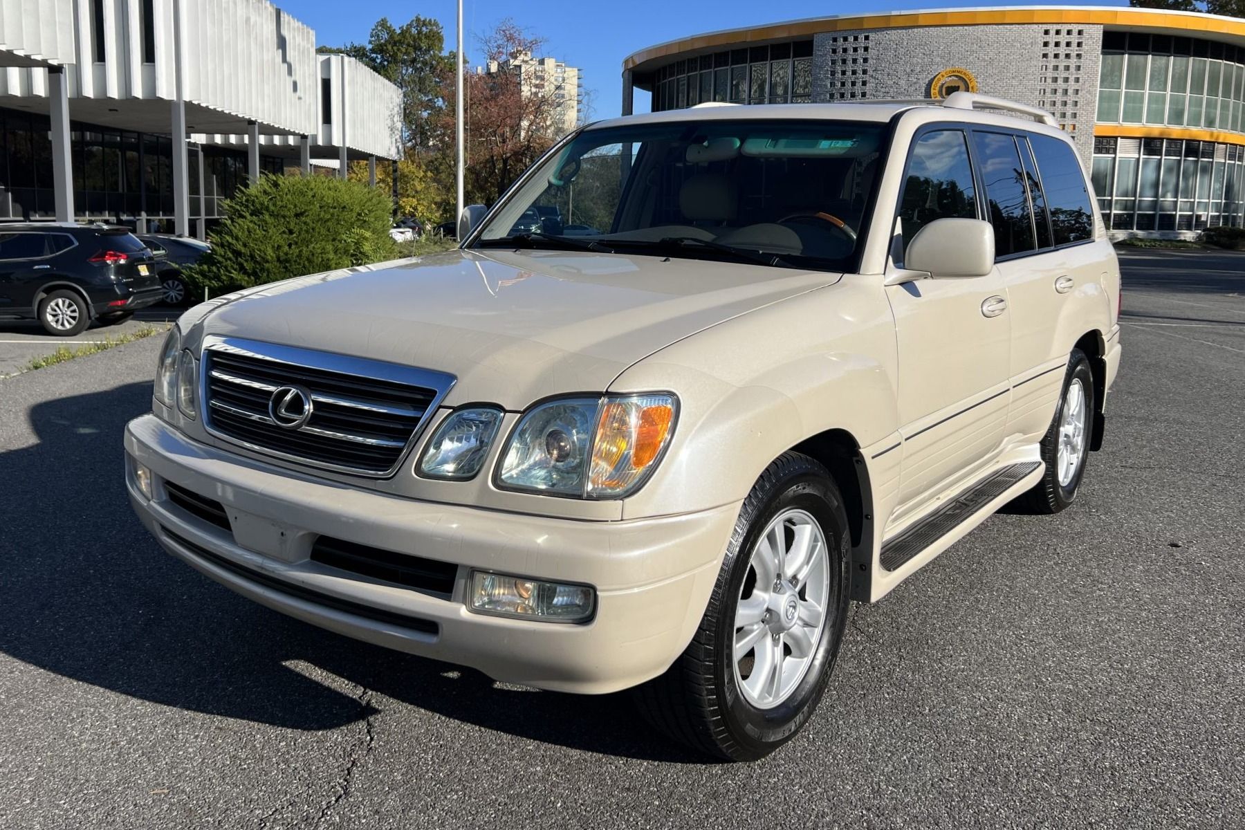 2005 Lexus LX