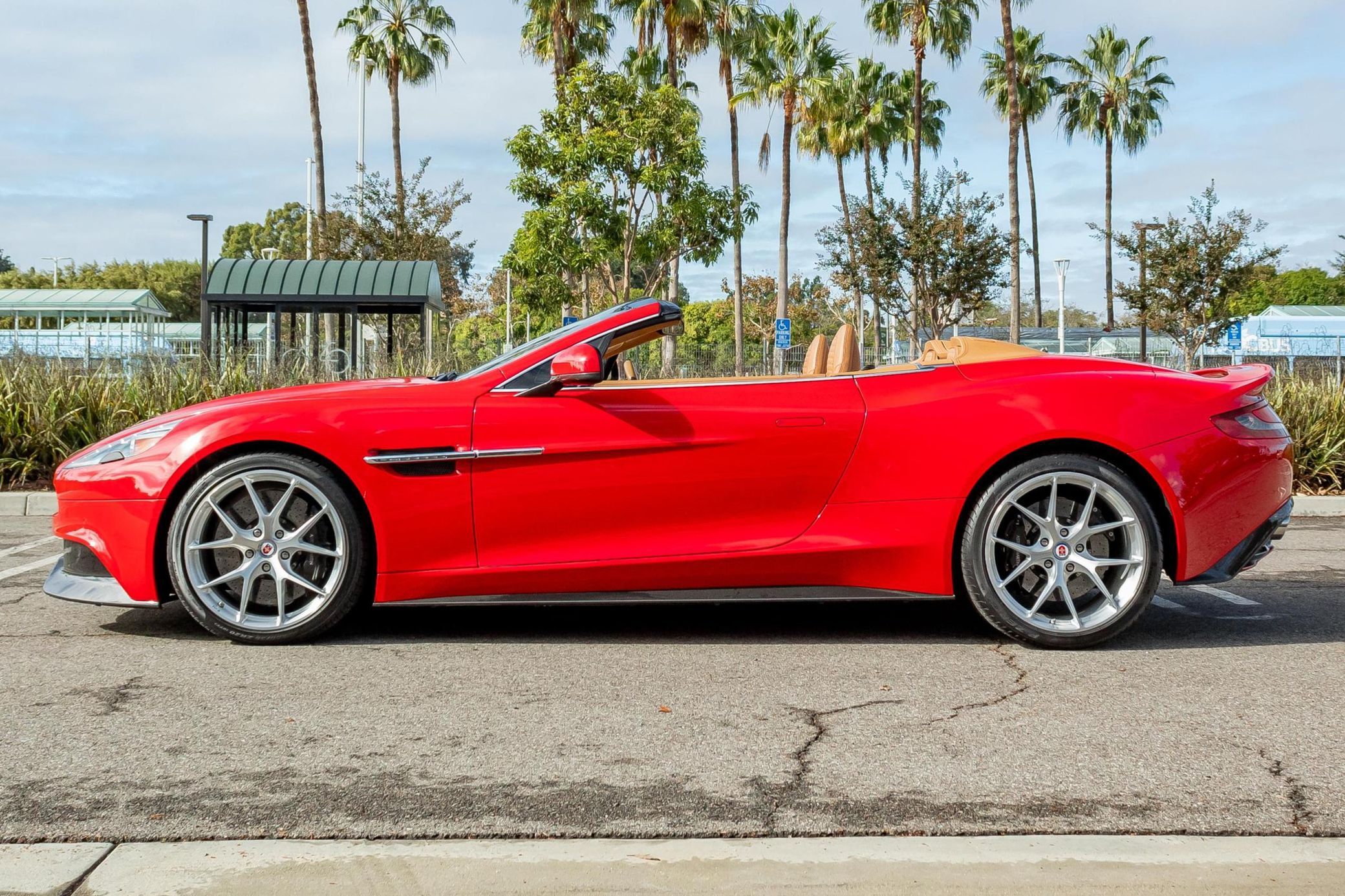 2014 Aston Martin Vanquish Volante