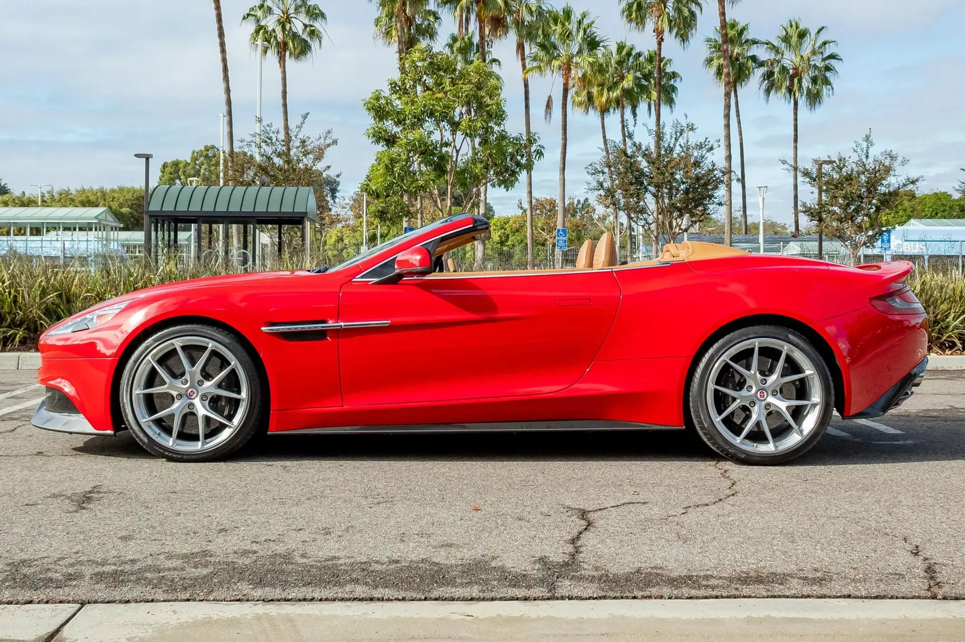 2014 Aston Martin Vanquish Volante