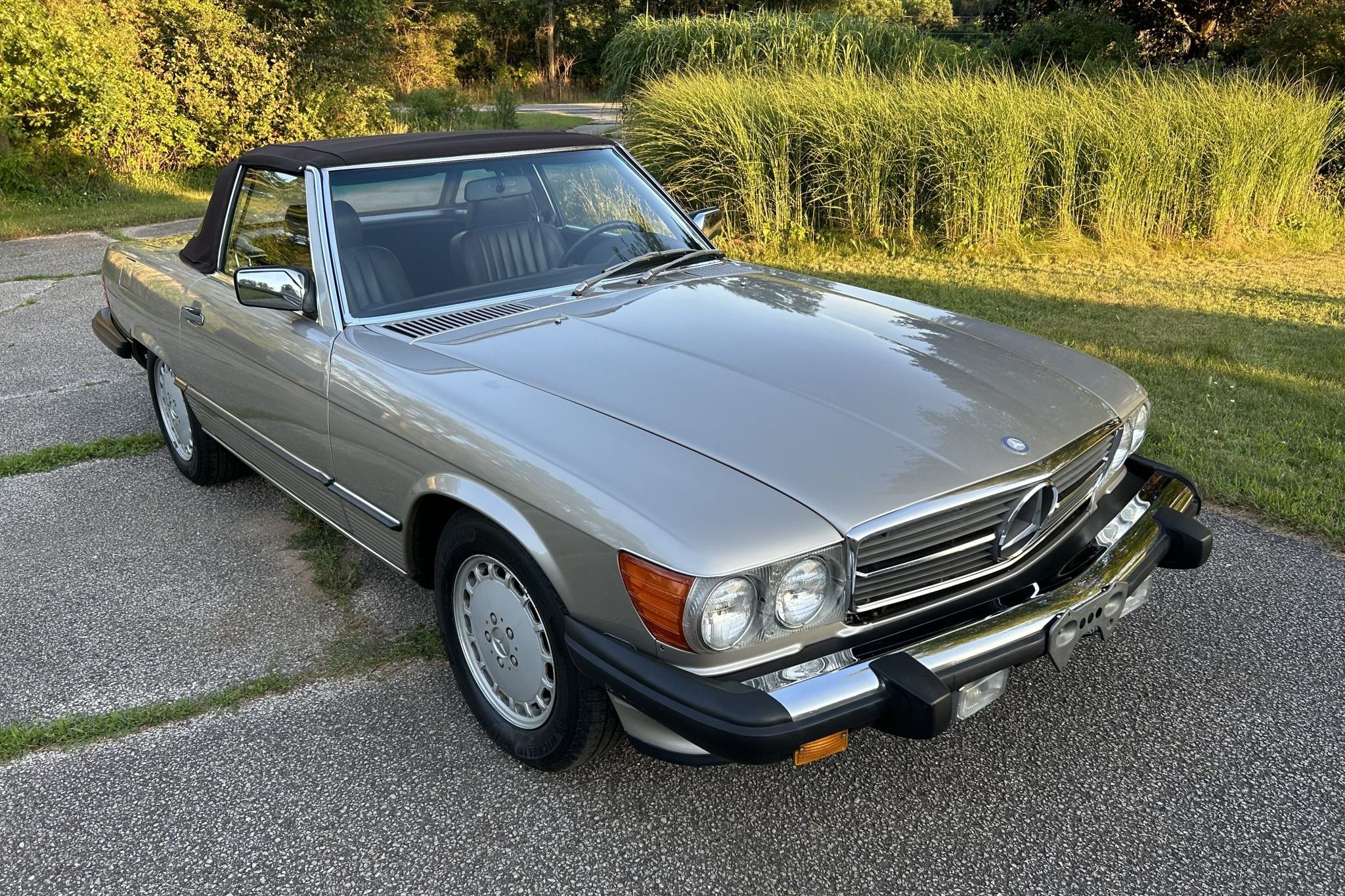 1988 Mercedes-Benz SL-Class 560SL