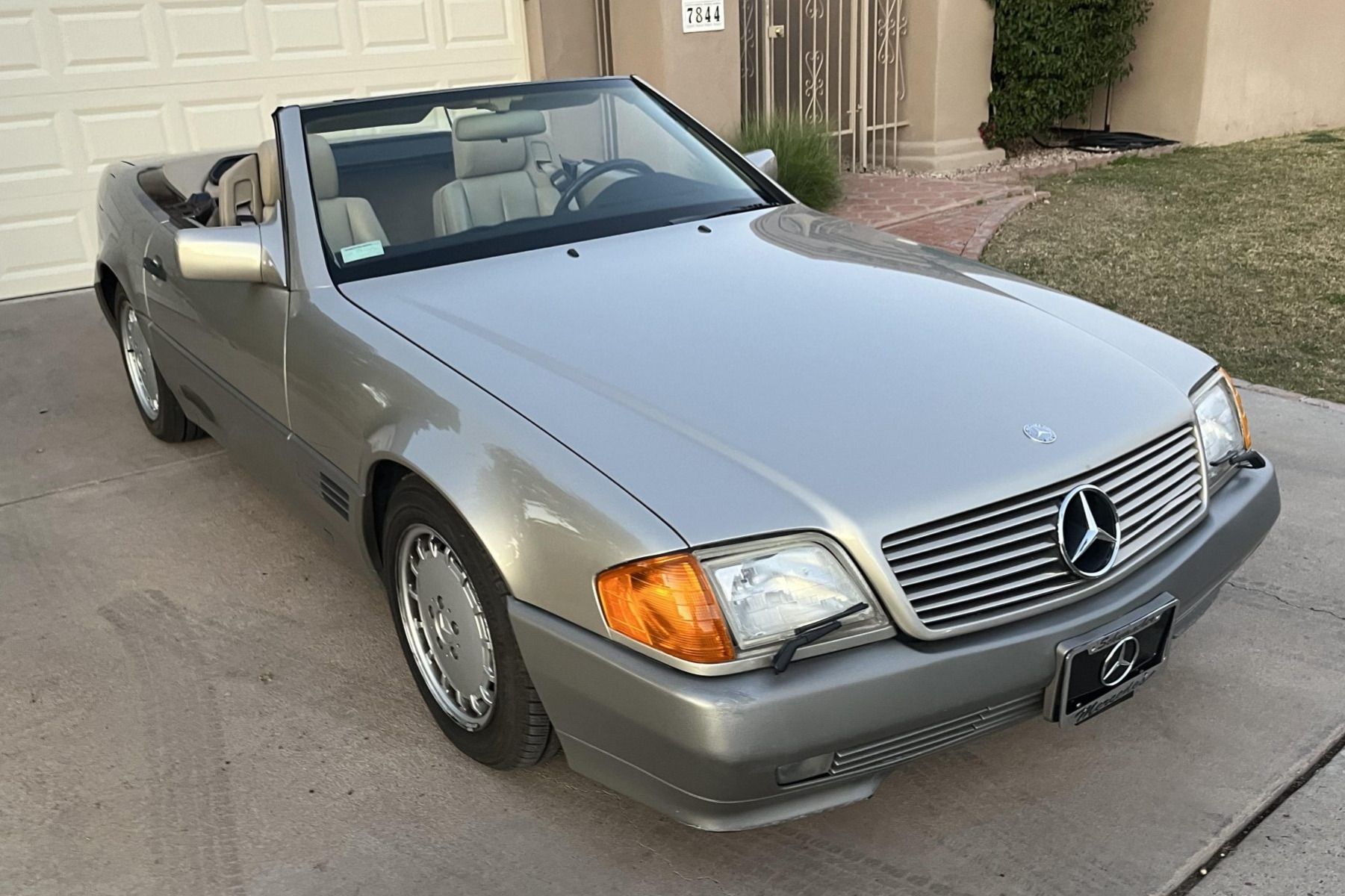 1992 Mercedes-Benz SL-Class