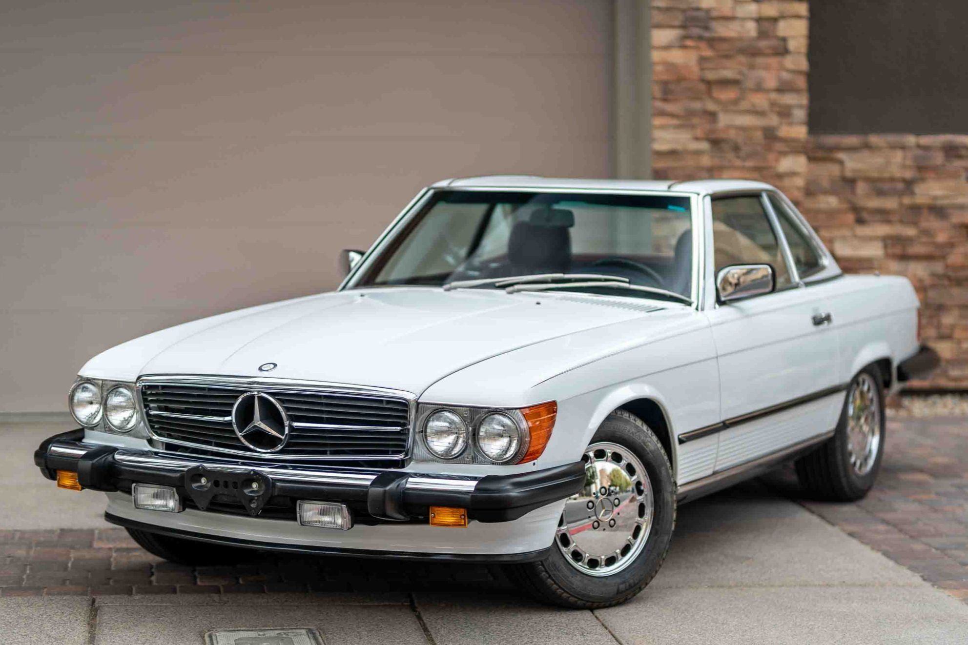 1988 Mercedes-Benz SL-Class 560SL