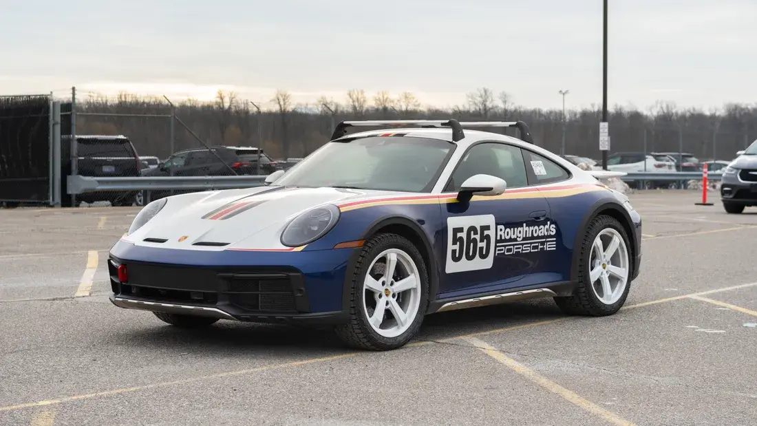 2023 Porsche 911 Dakar