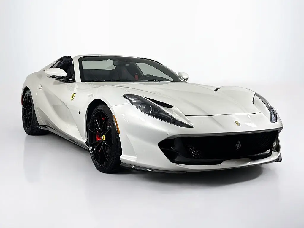 2023 Ferrari 812 GTS