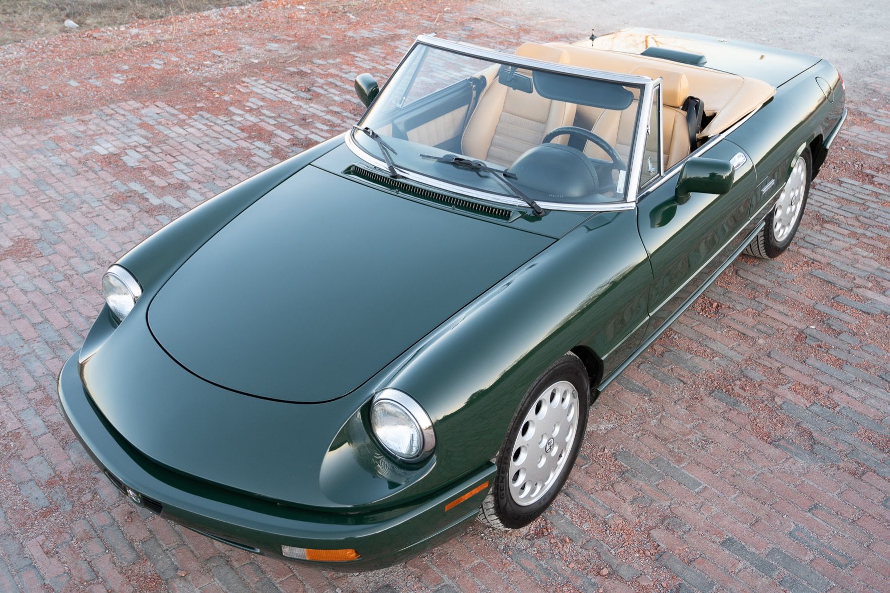 1992 Alfa Romeo 105 Series Spider