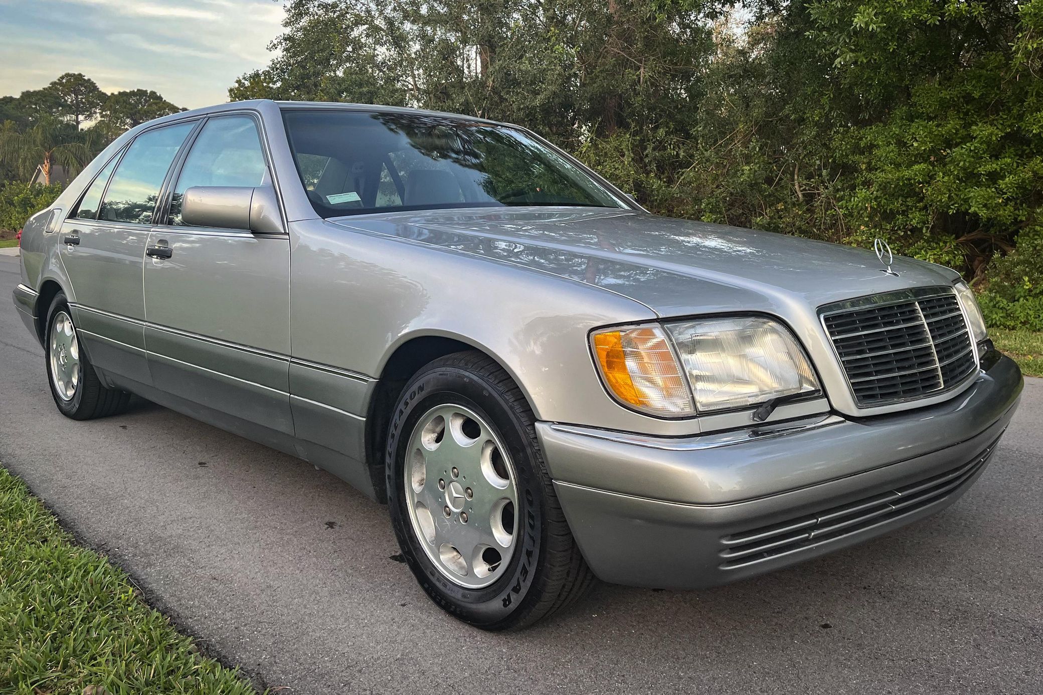1995 Mercedes-Benz S-Class