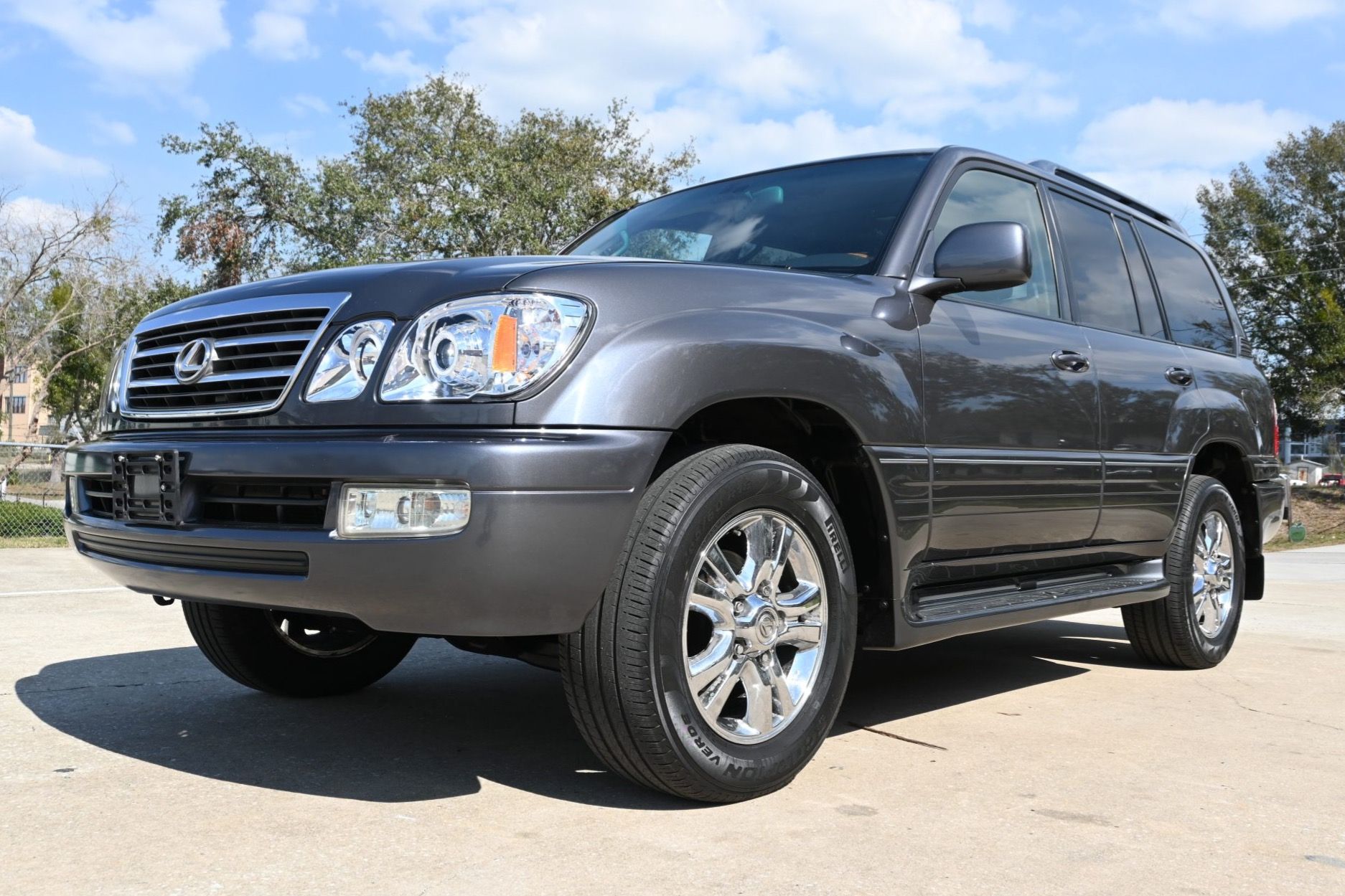 2005 Lexus LX