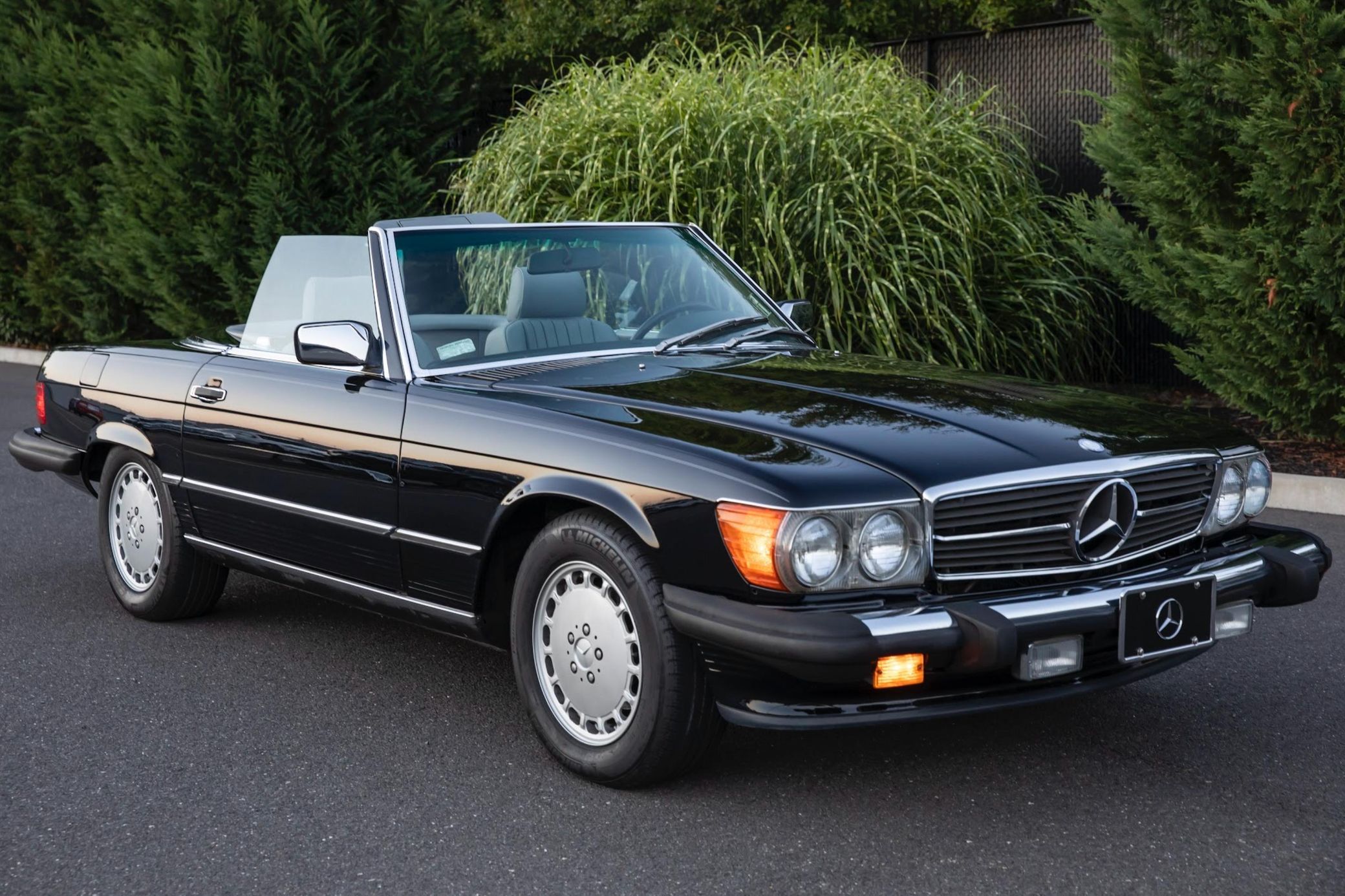 1989 Mercedes-Benz SL-Class 560SL