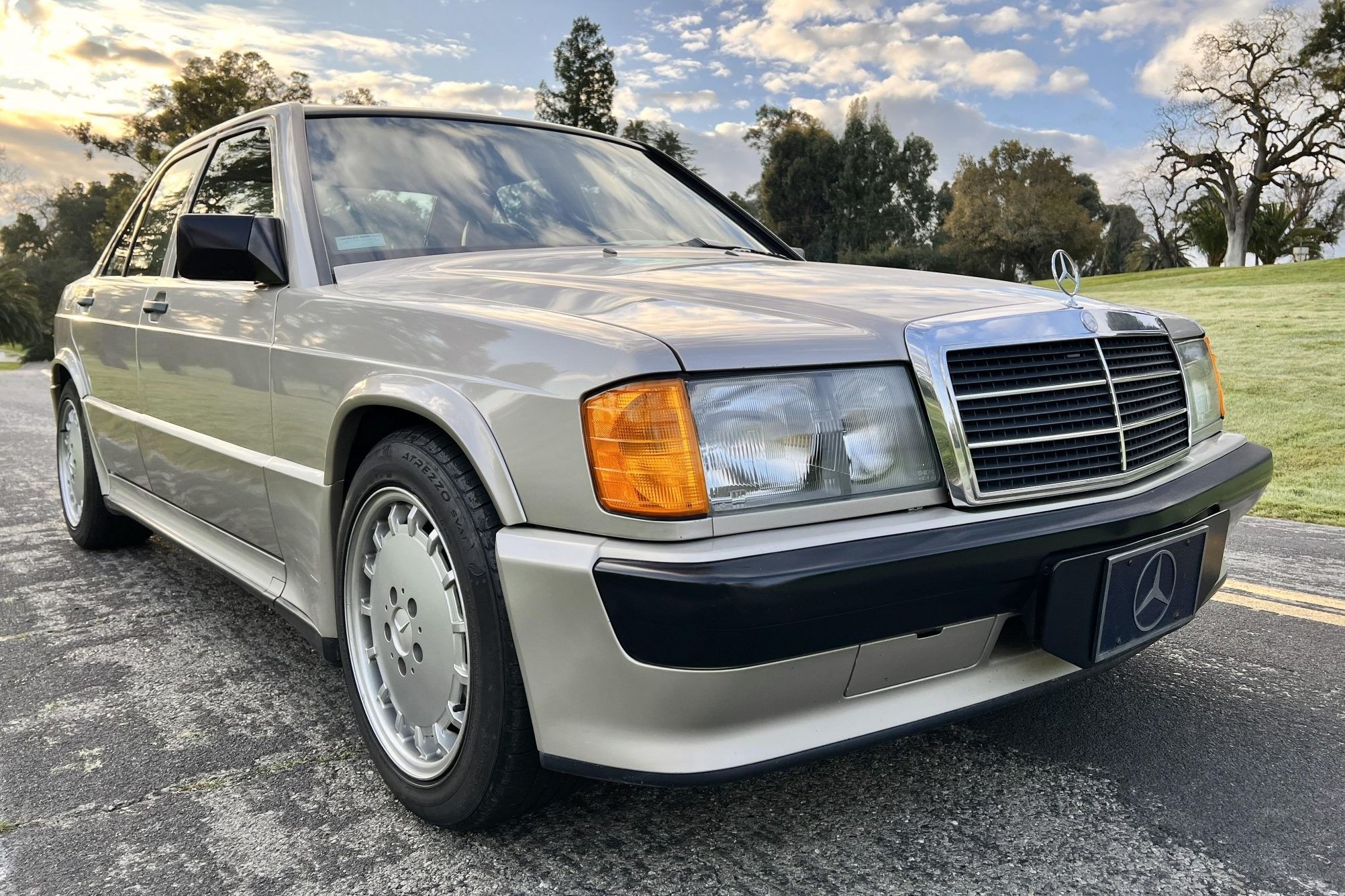 1987 Mercedes-Benz 190E 2.3-16