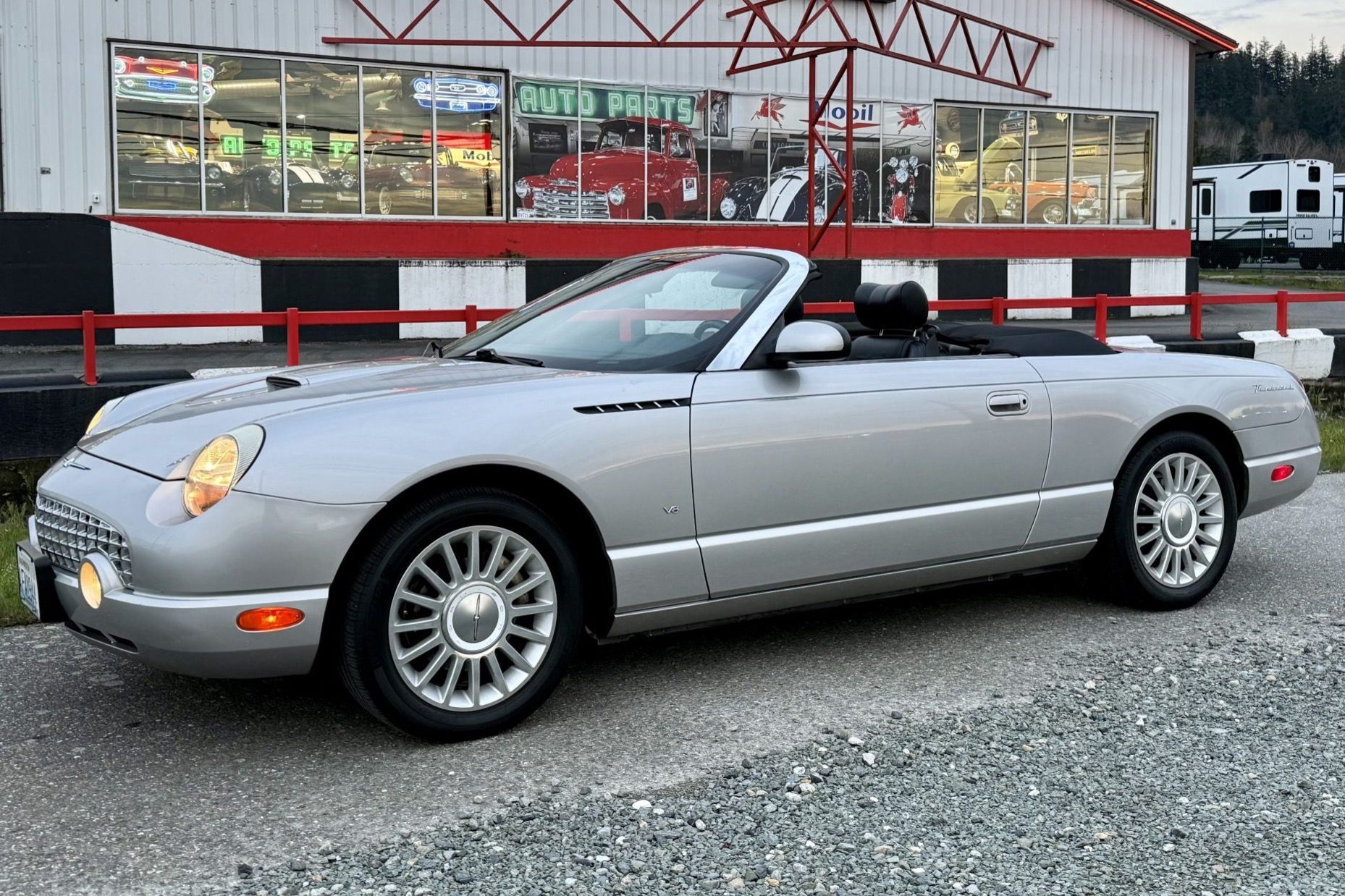 2004 Ford Thunderbird