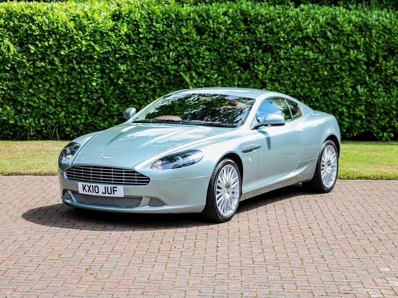 2010 Aston Martin DB9 Coupe